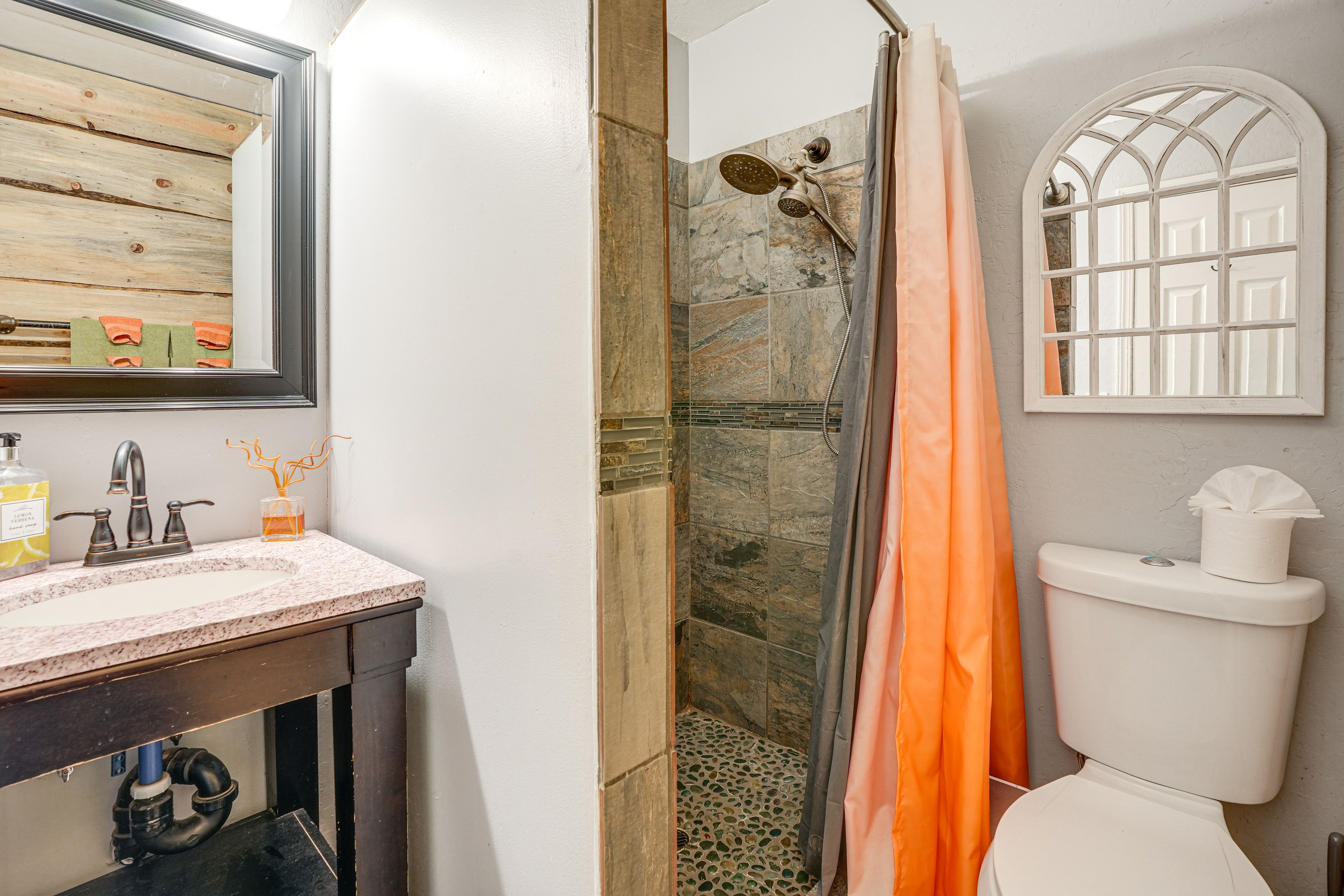 Full Bathroom | 1st Floor