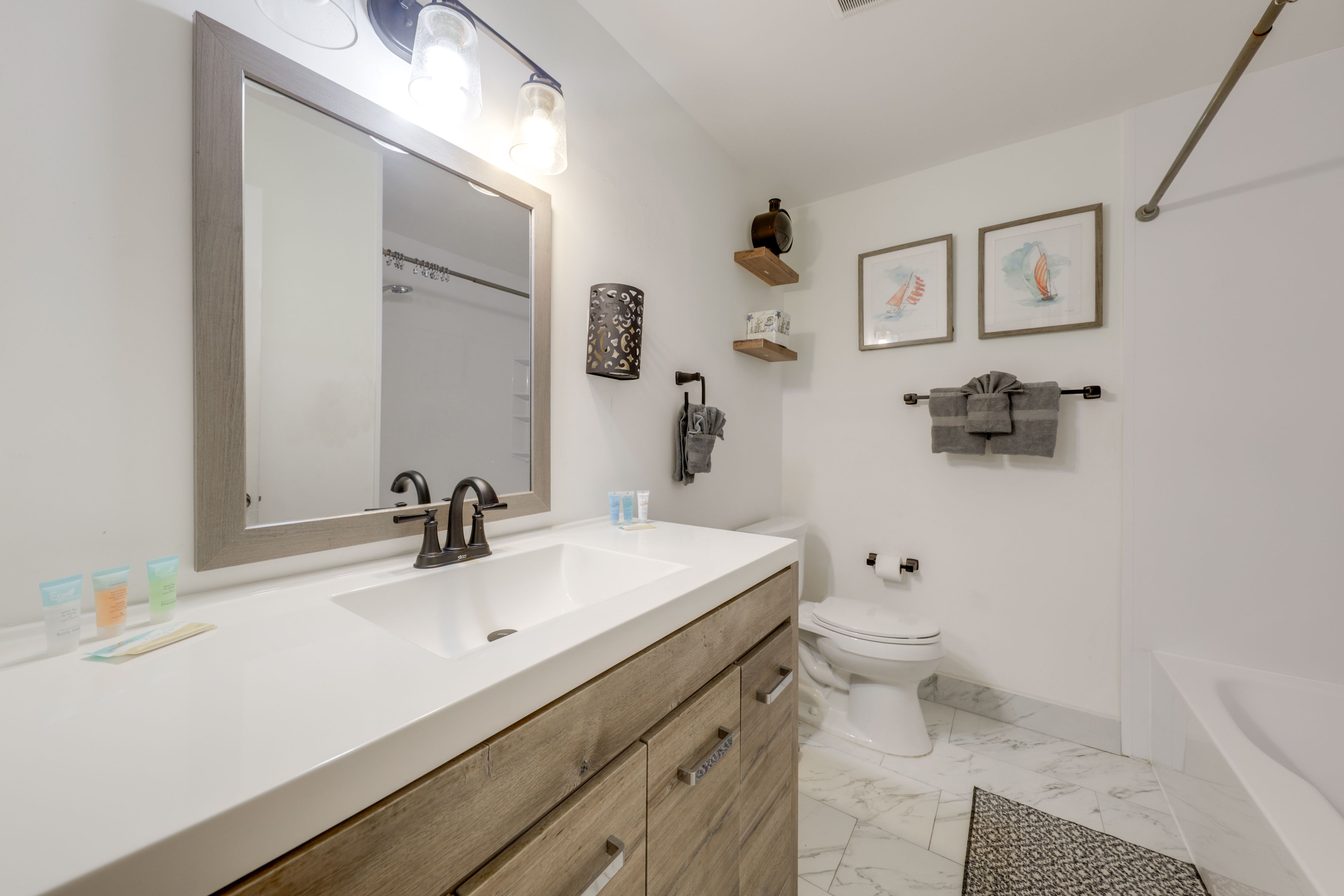 Full Bathroom