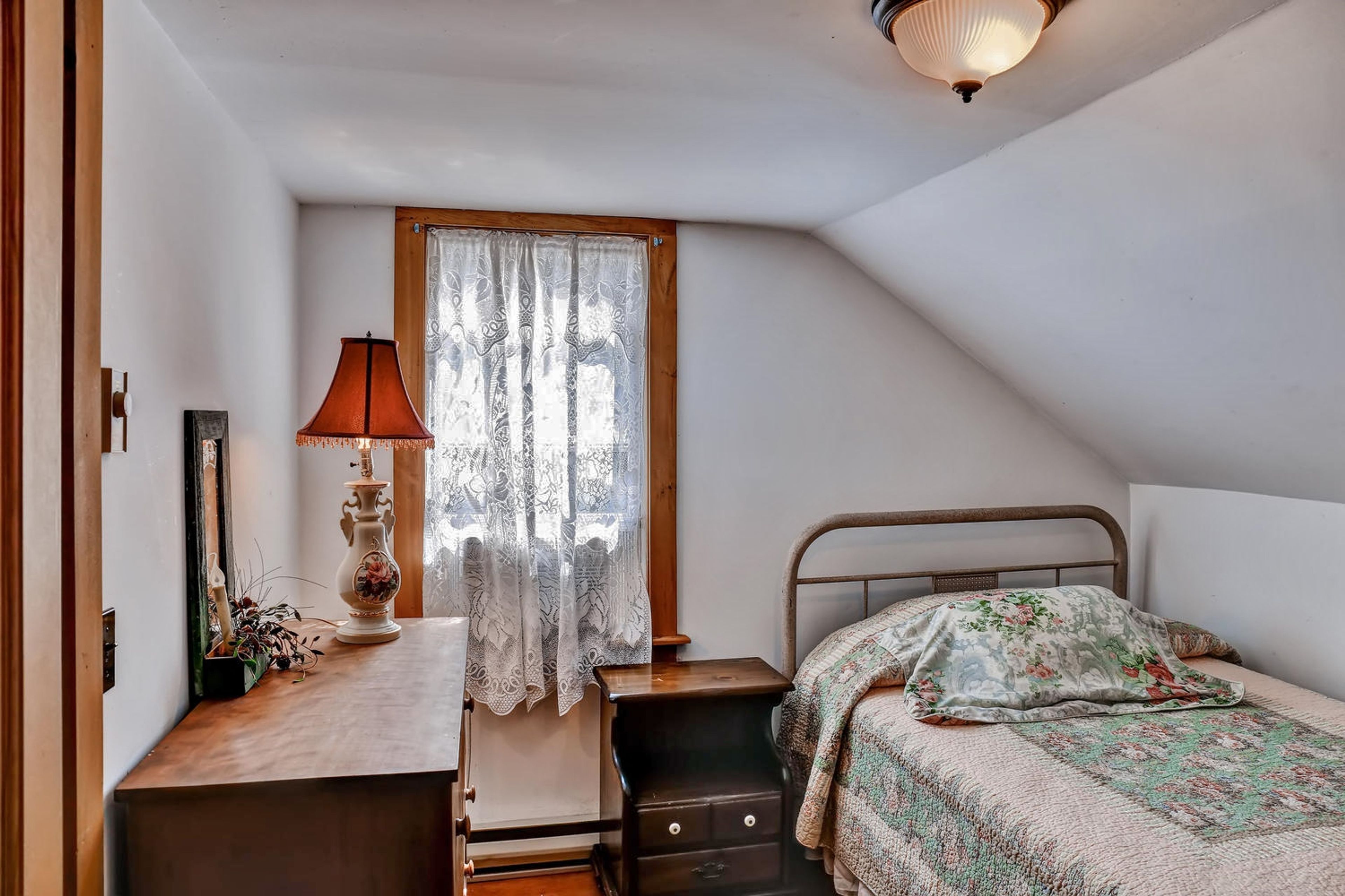 Bedroom 2 | 2nd Floor | Full Bed