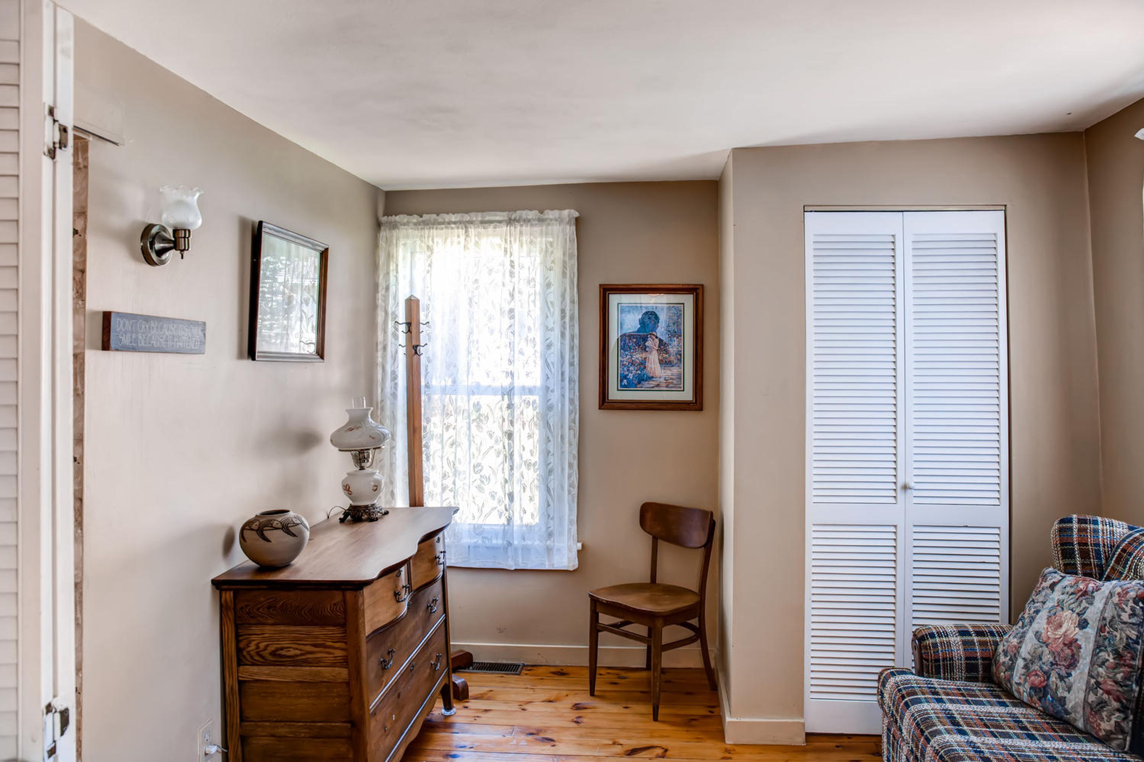 Sitting Room | 1st Floor