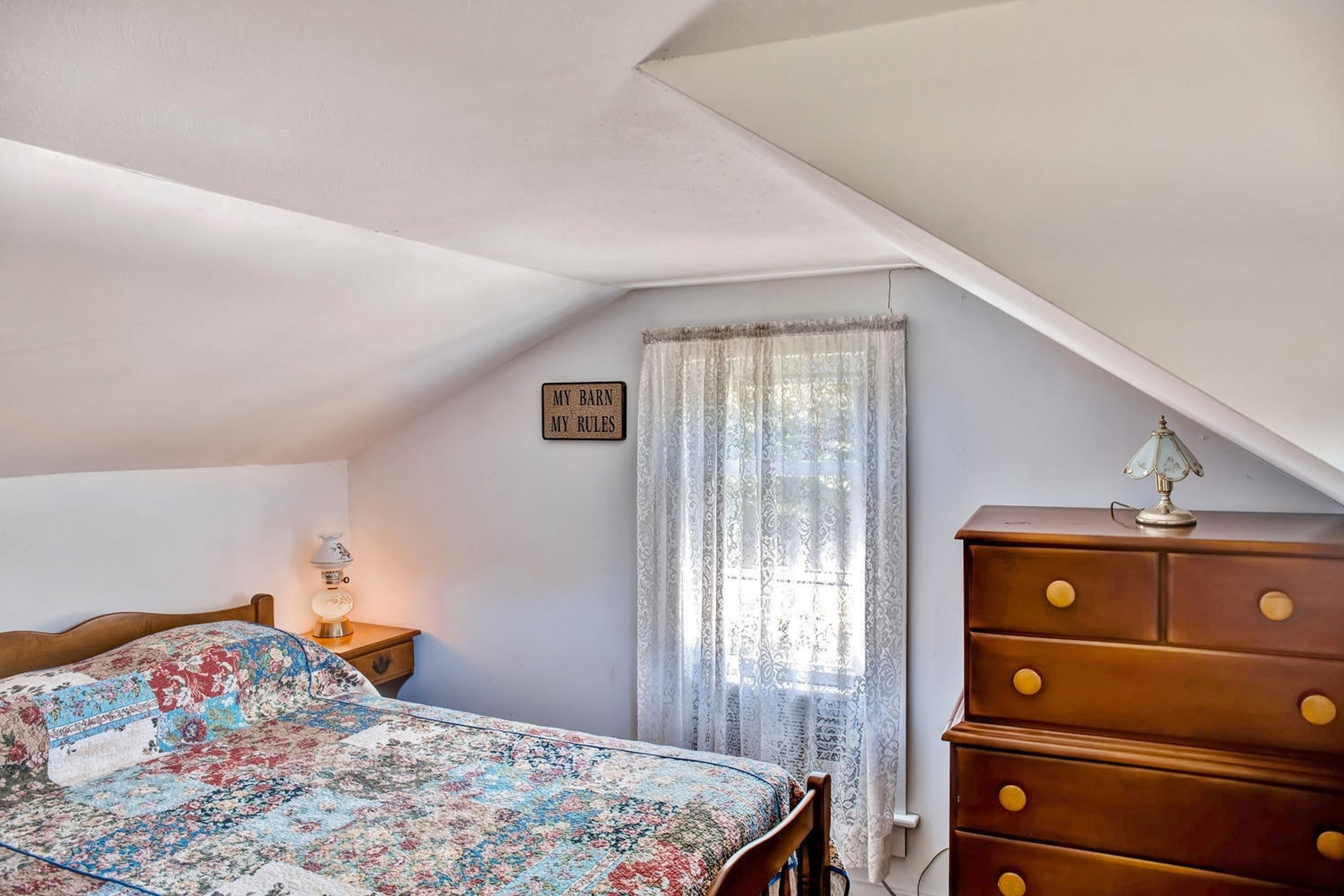 Bedroom 1 | 2nd Floor | Full Bed | Linens Provided