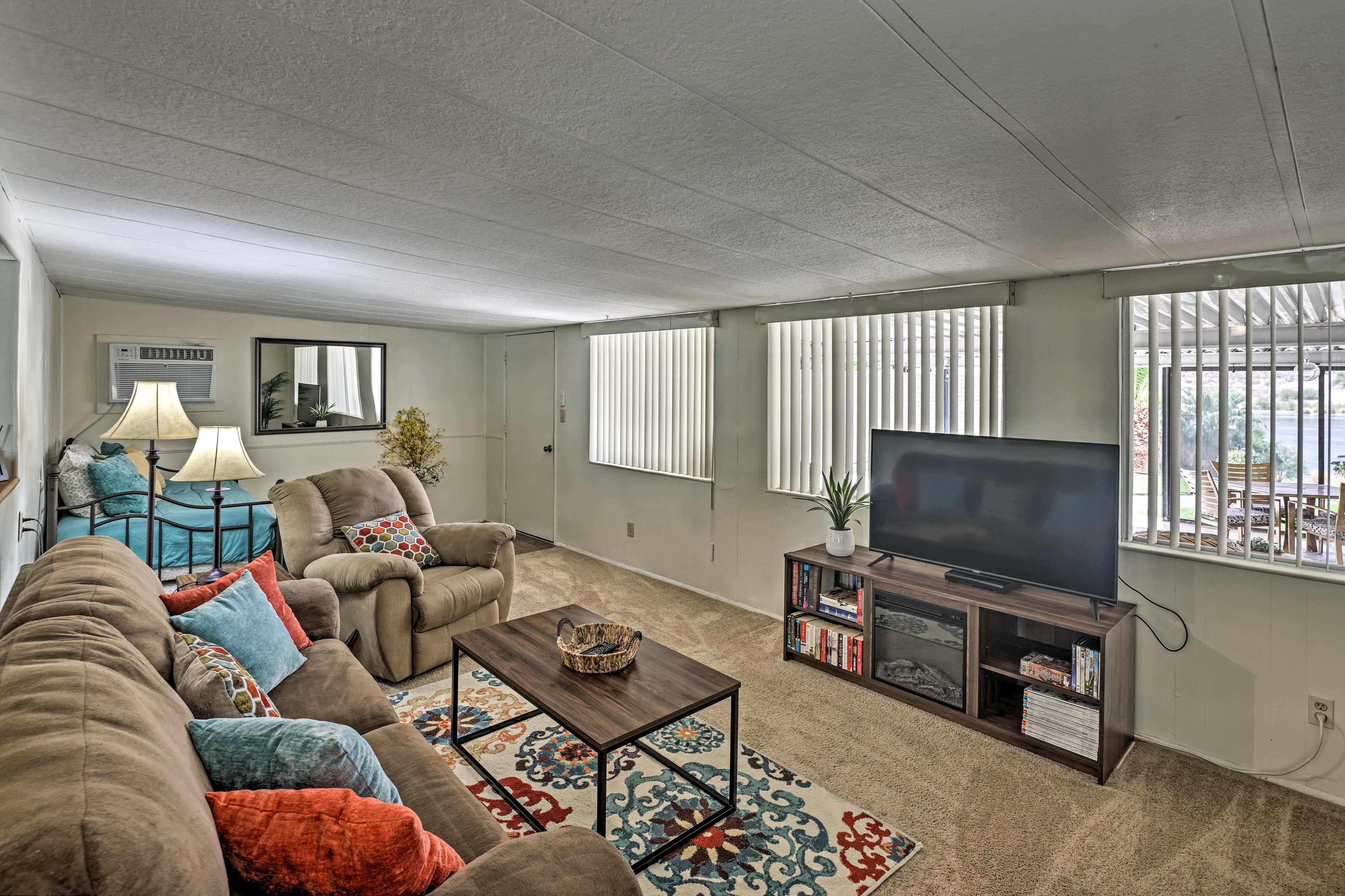 Interior | Step-Free Access | Free WiFi