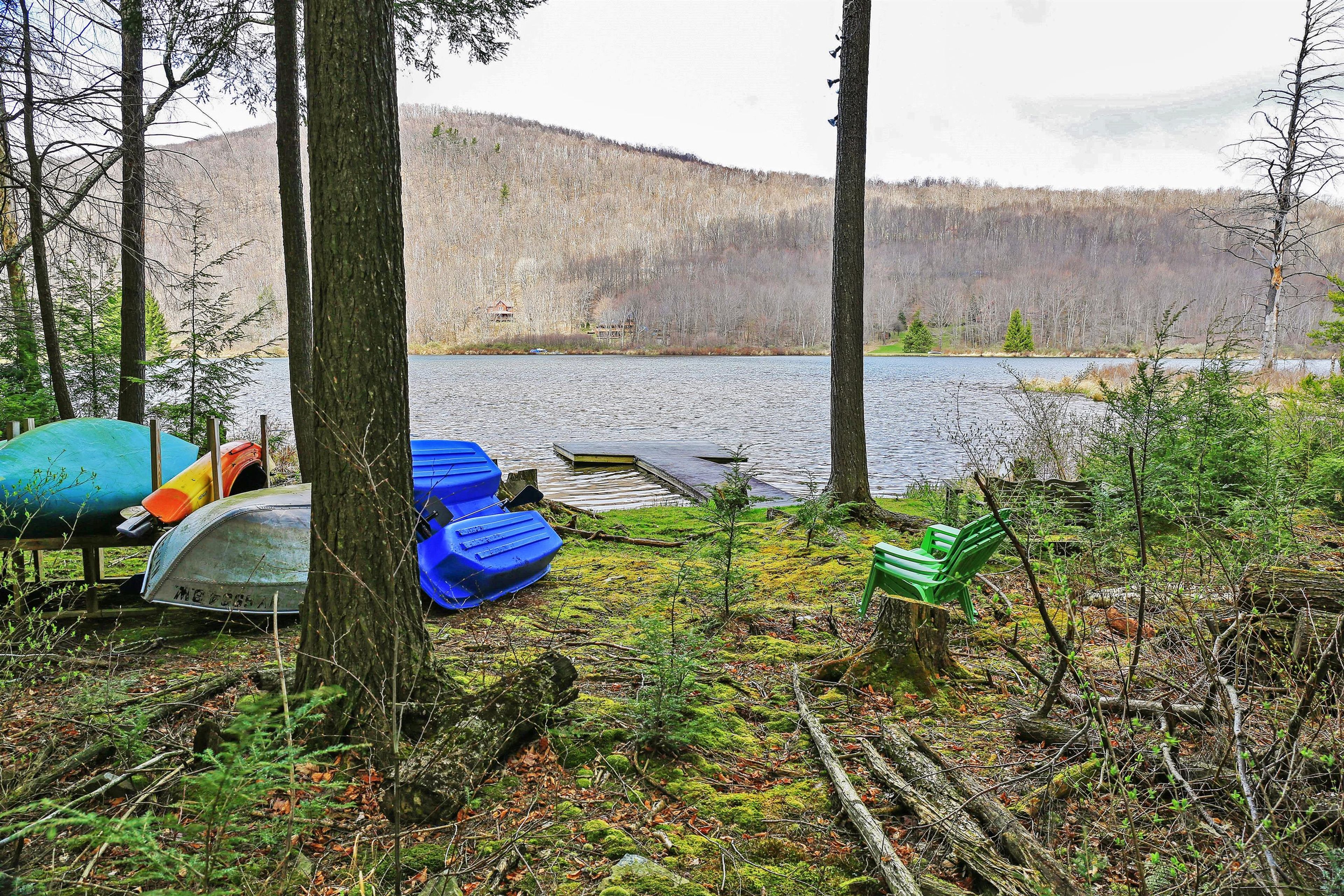 On-Site Lake Access | Floating Dock | Kayaks, Canoe, & Paddleboat Provided