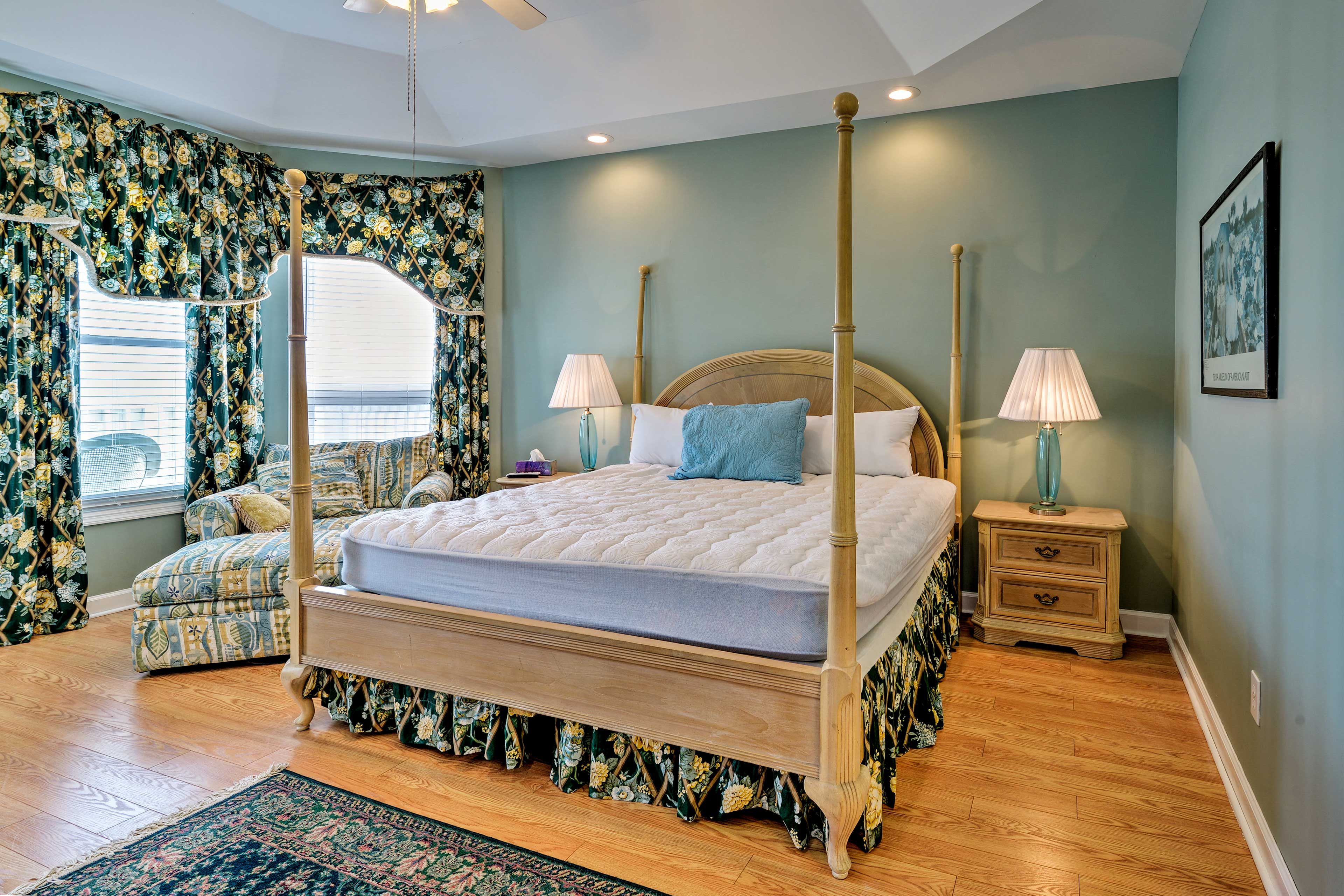 Primary Bedroom | 2nd Floor | King Bed