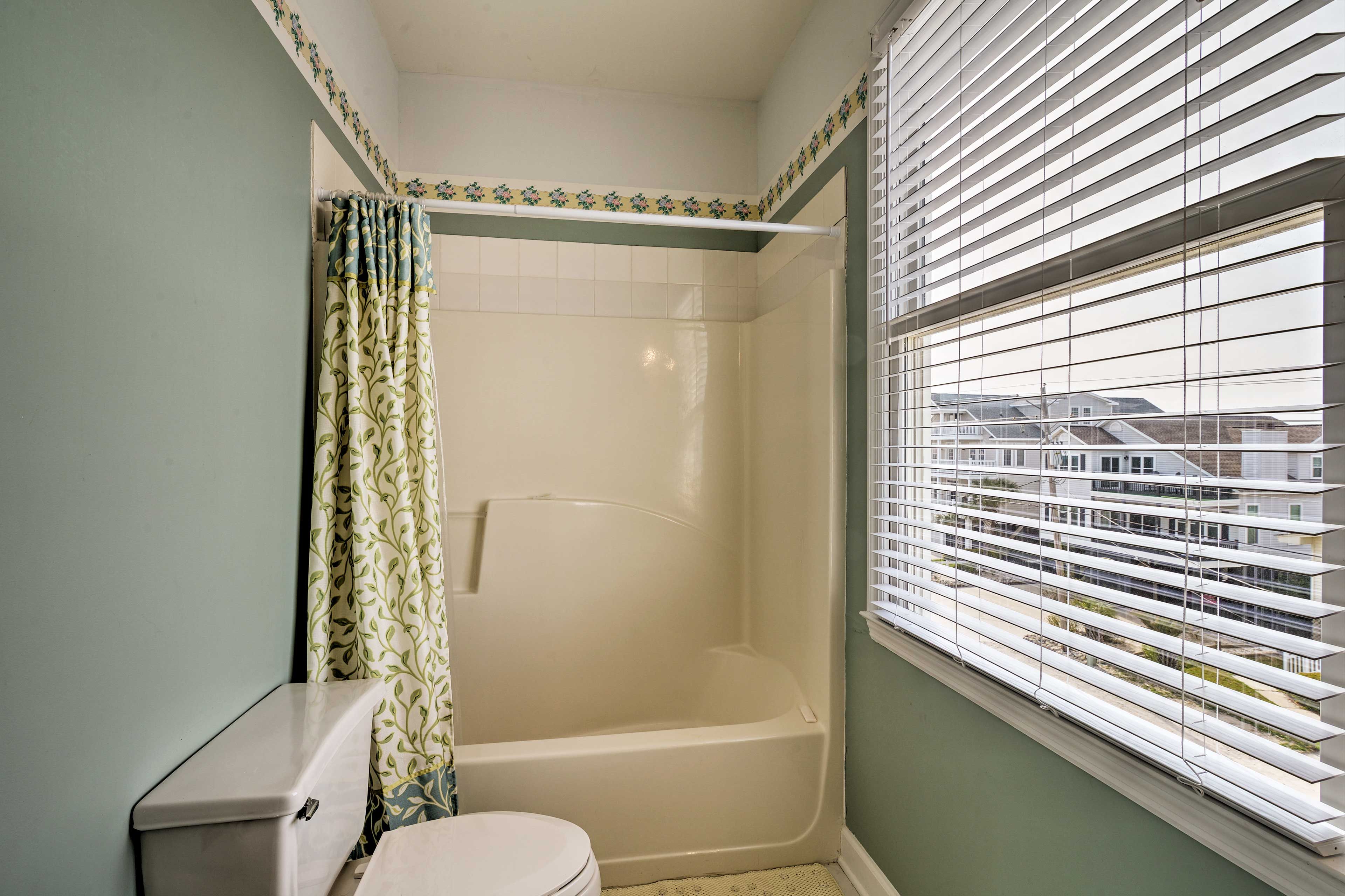 En-Suite Bathroom | Grab Rails in Shower