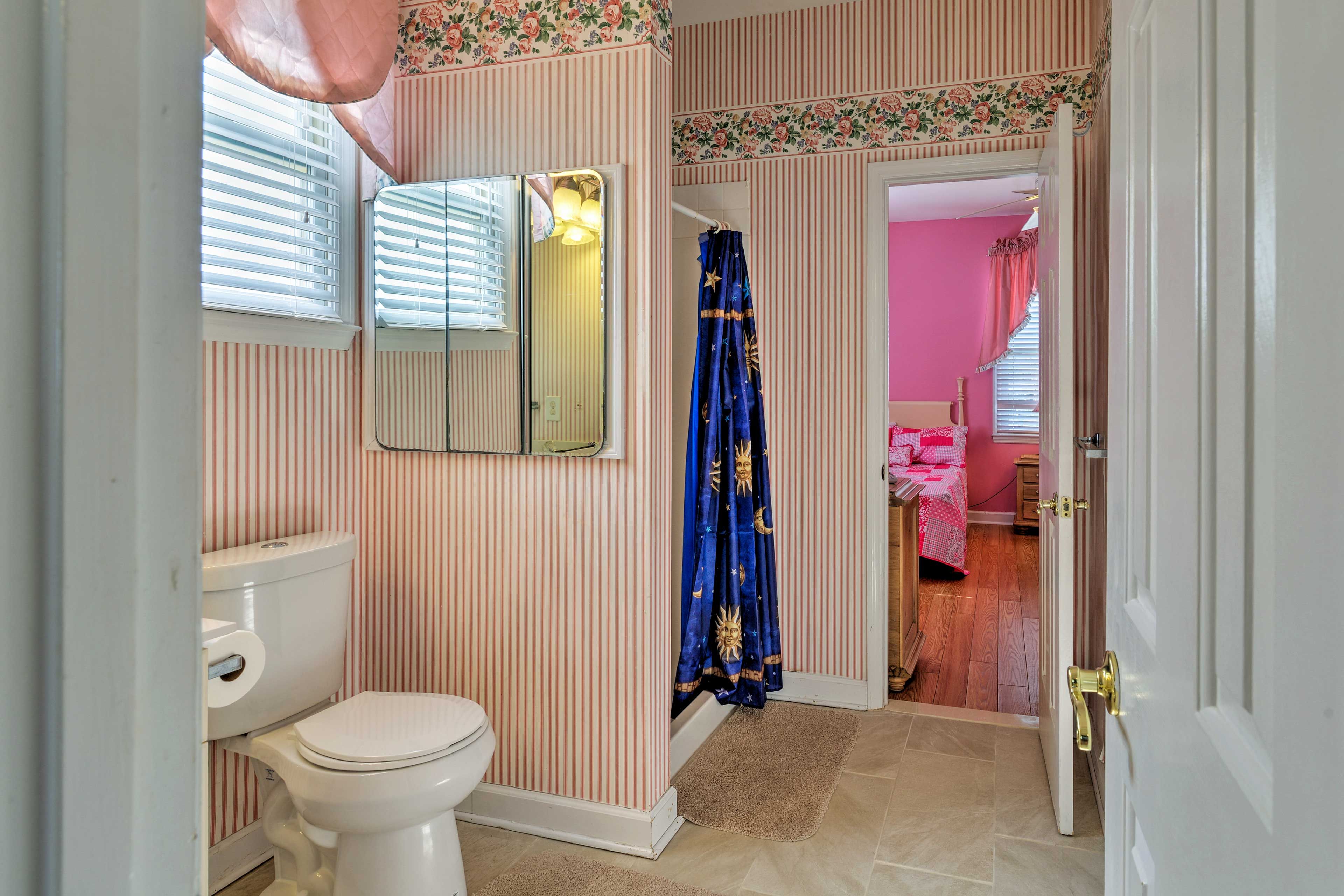 En-Suite Bathroom