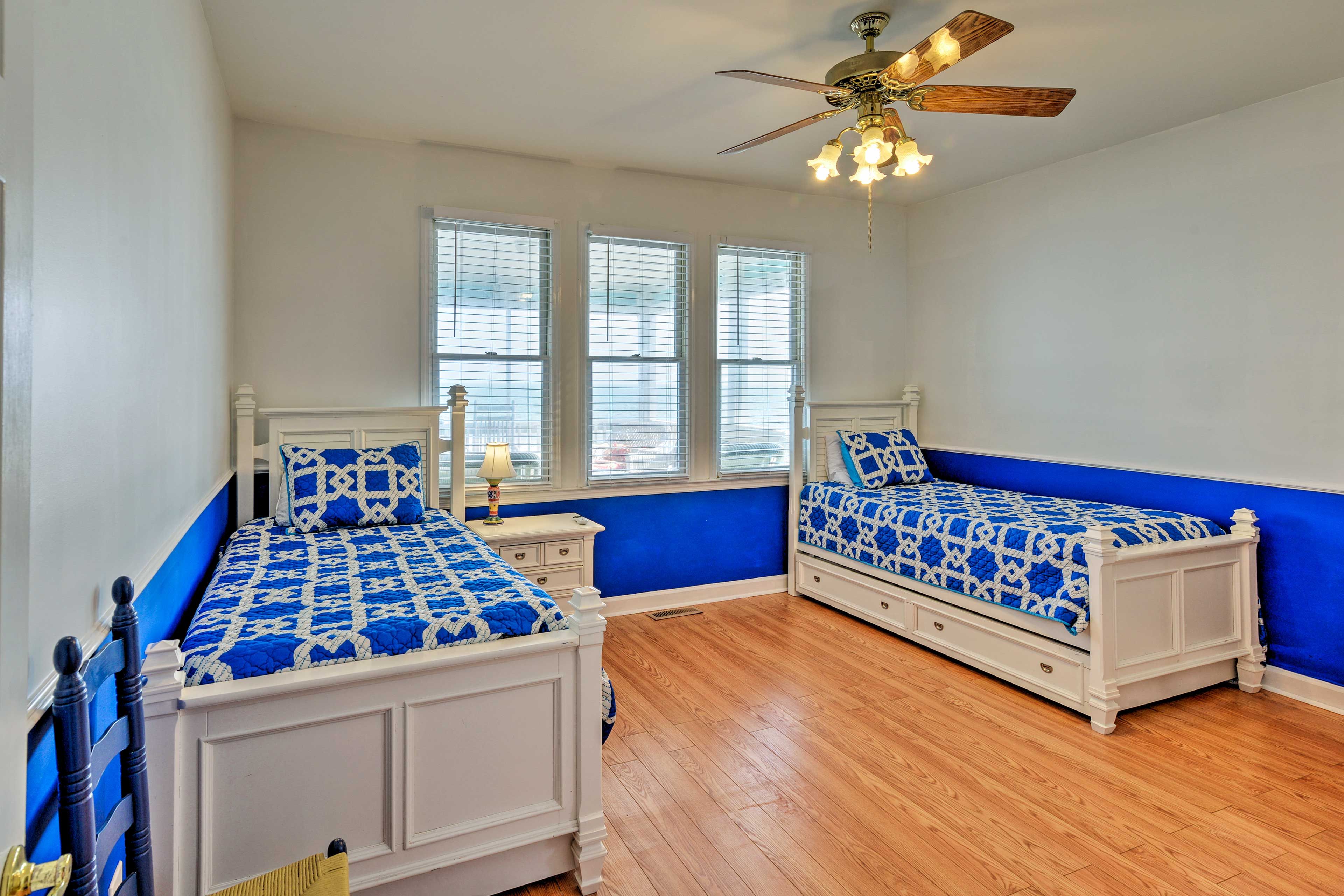 Bedroom 3 | 1st Floor | 2 Twin Beds w/ 2 Twin Trundle Beds | Cable TV