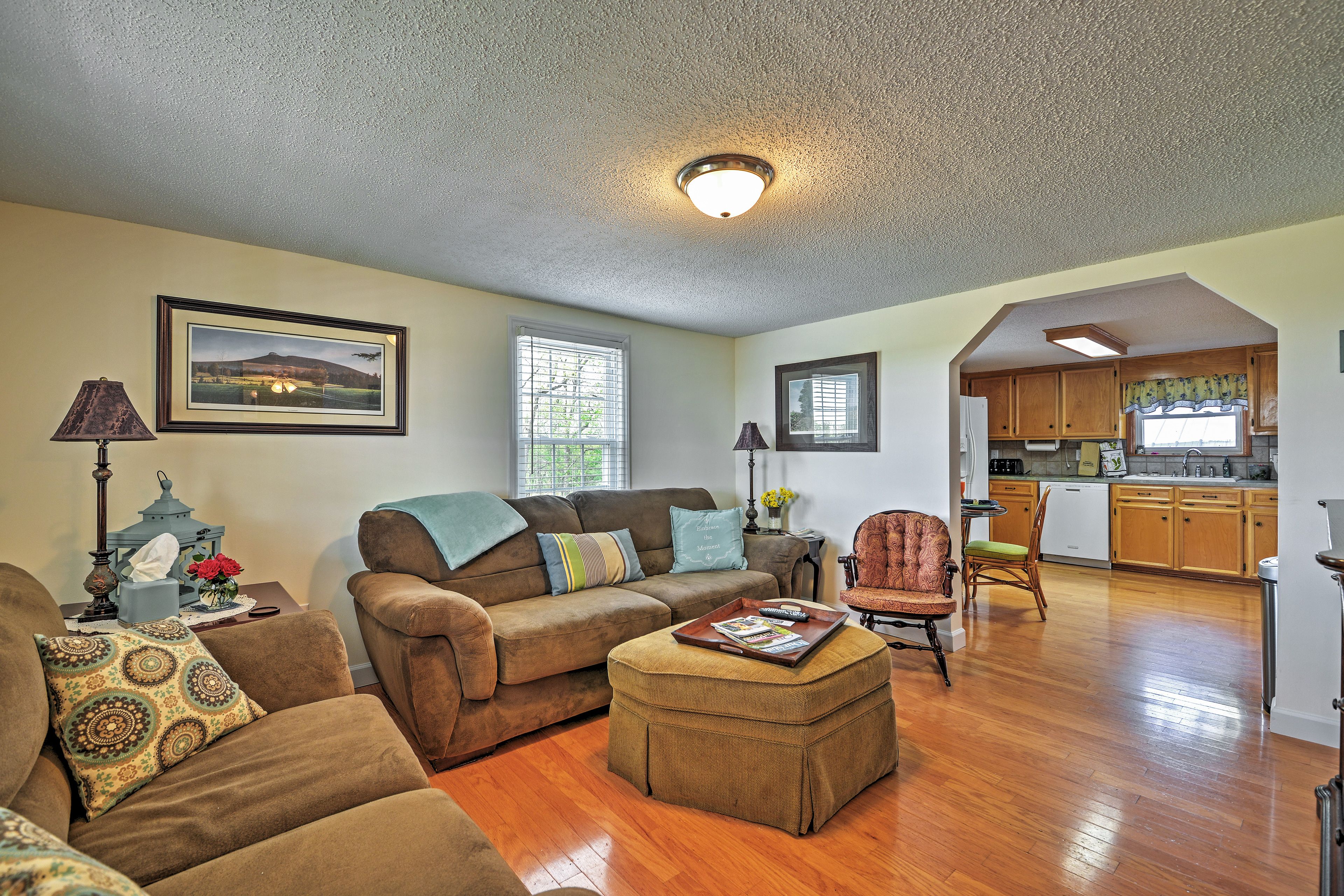 Living Room | Free WiFi