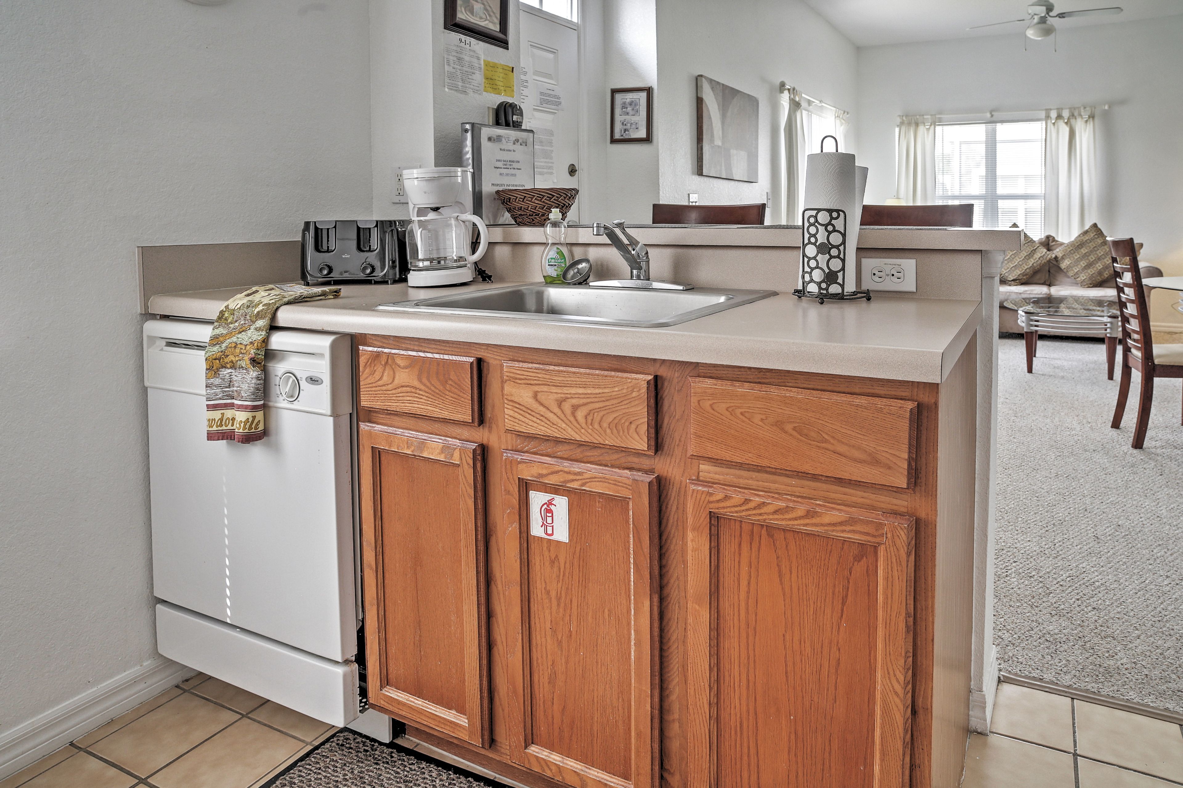 Kitchen | Cookware & Dishware Provided