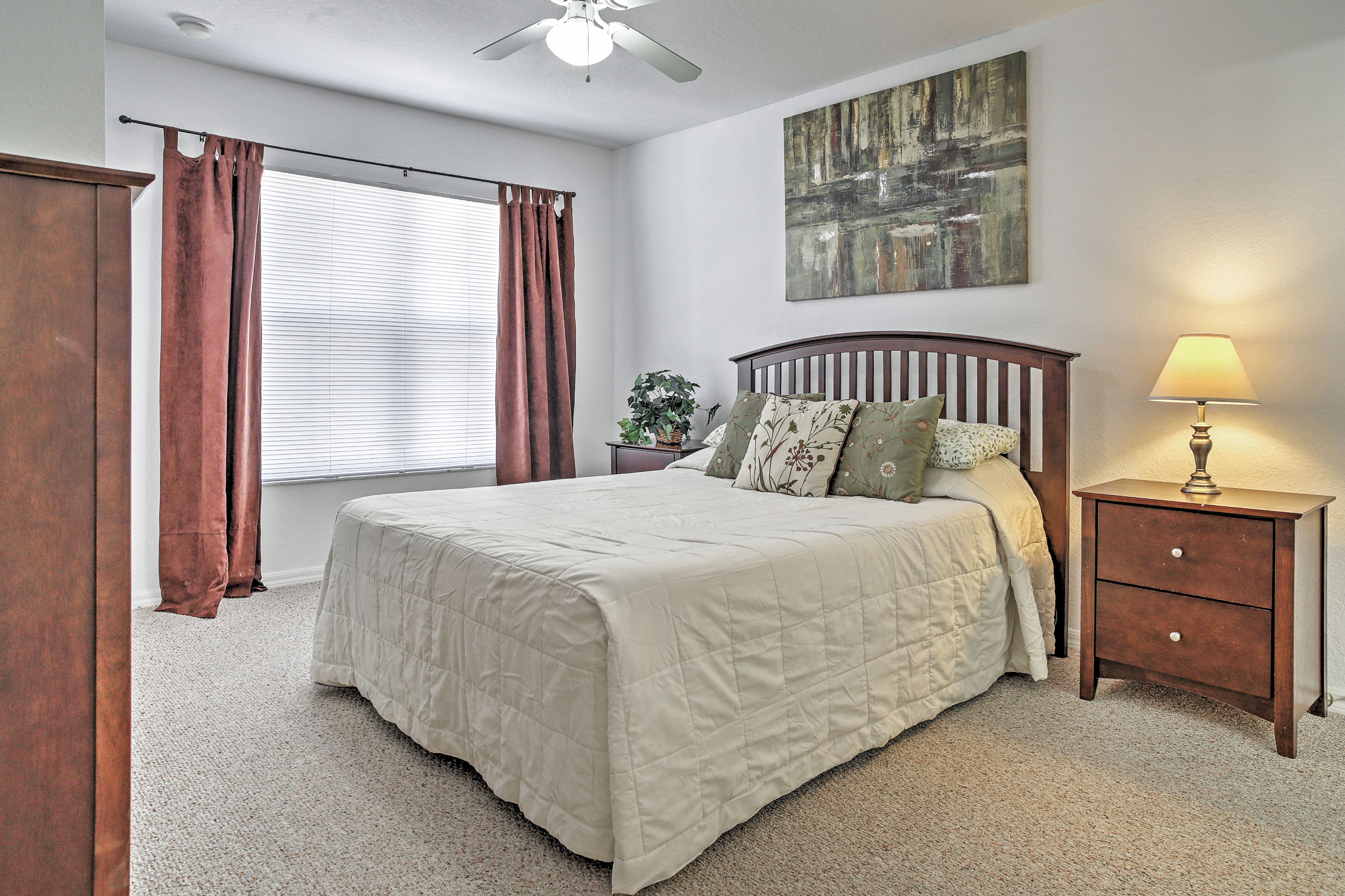 Bedroom 2 | Queen Bed