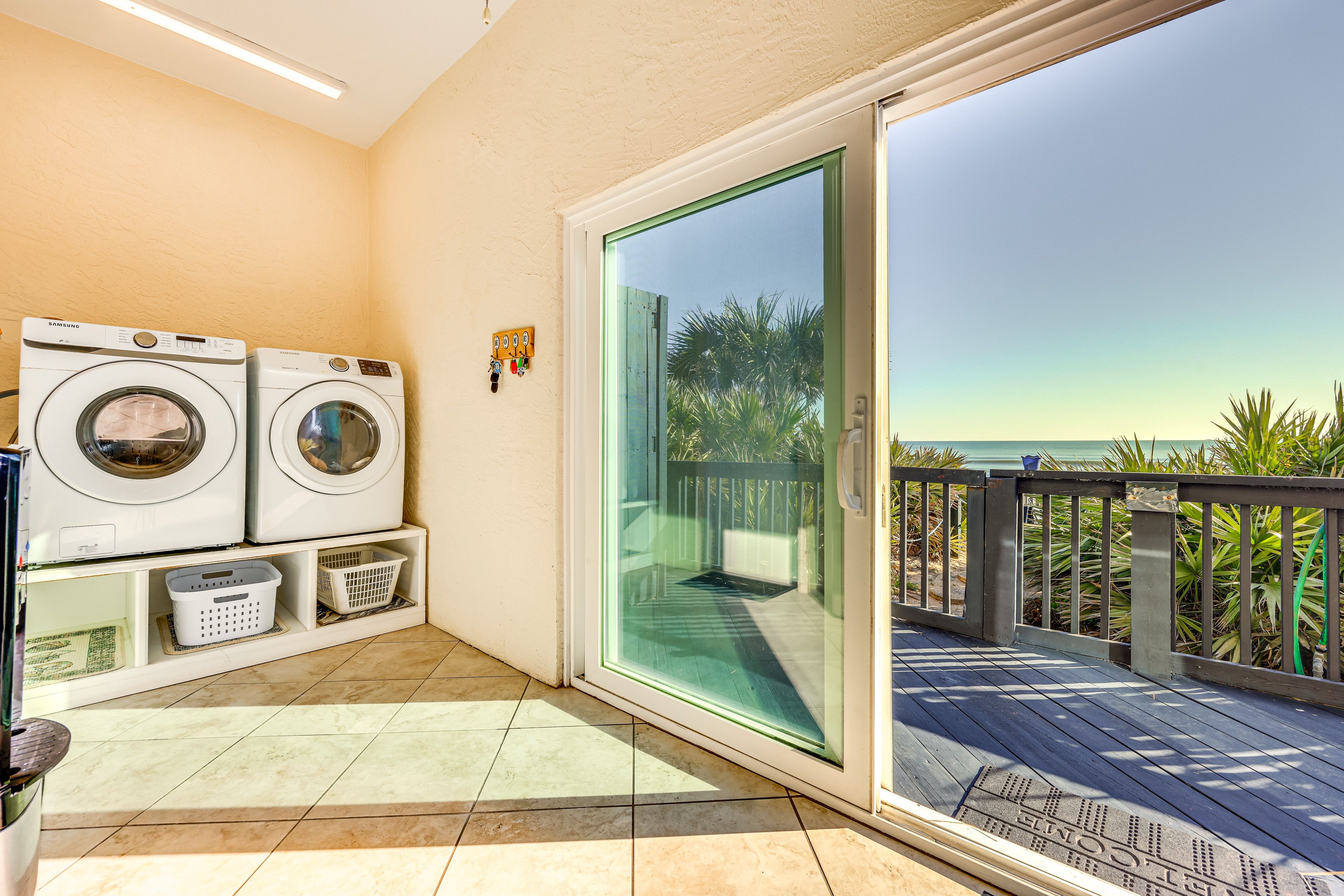 In-Unit Laundry Machines | Laundry Detergent Provided