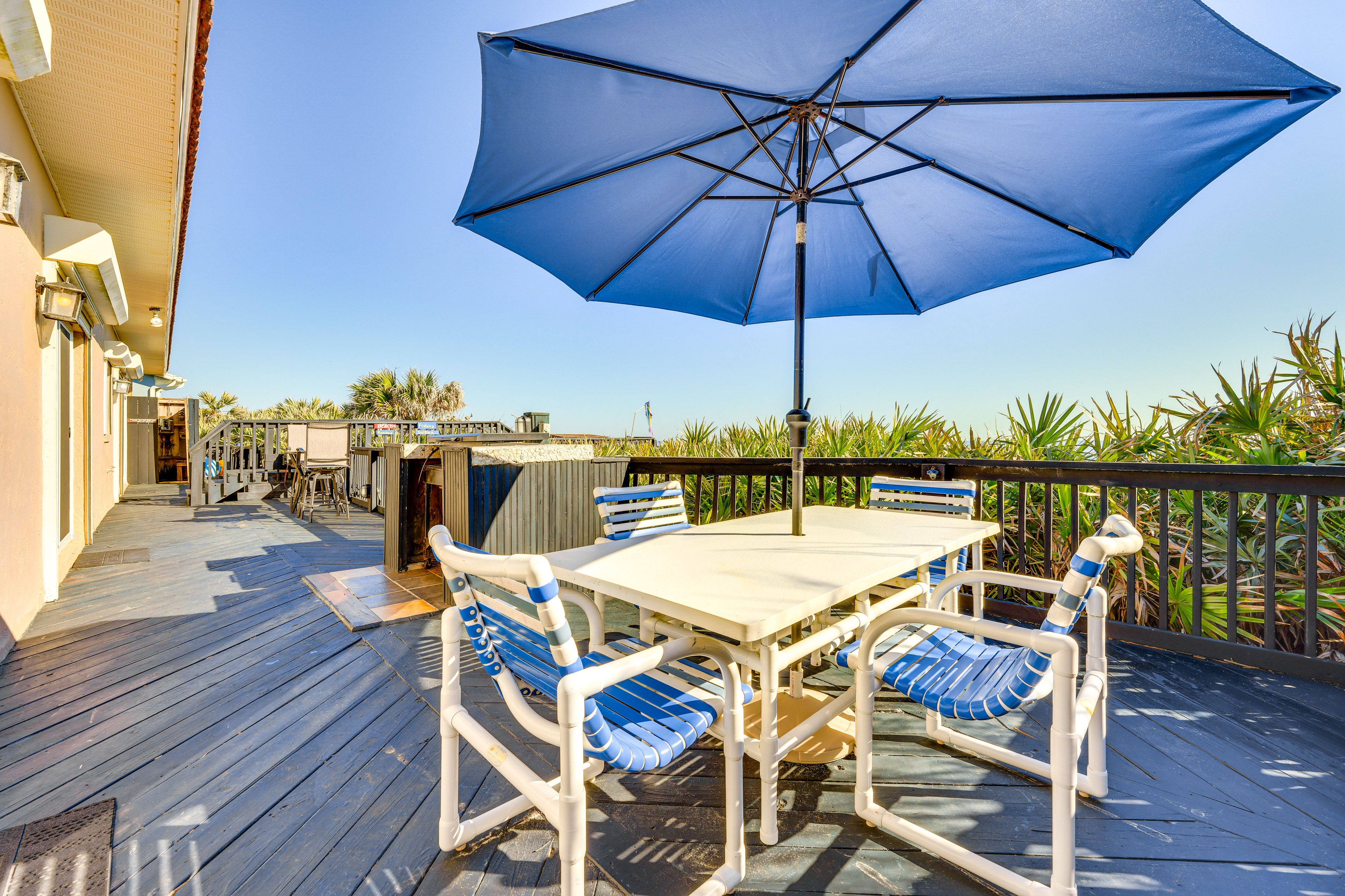 Deck | Gas Grill