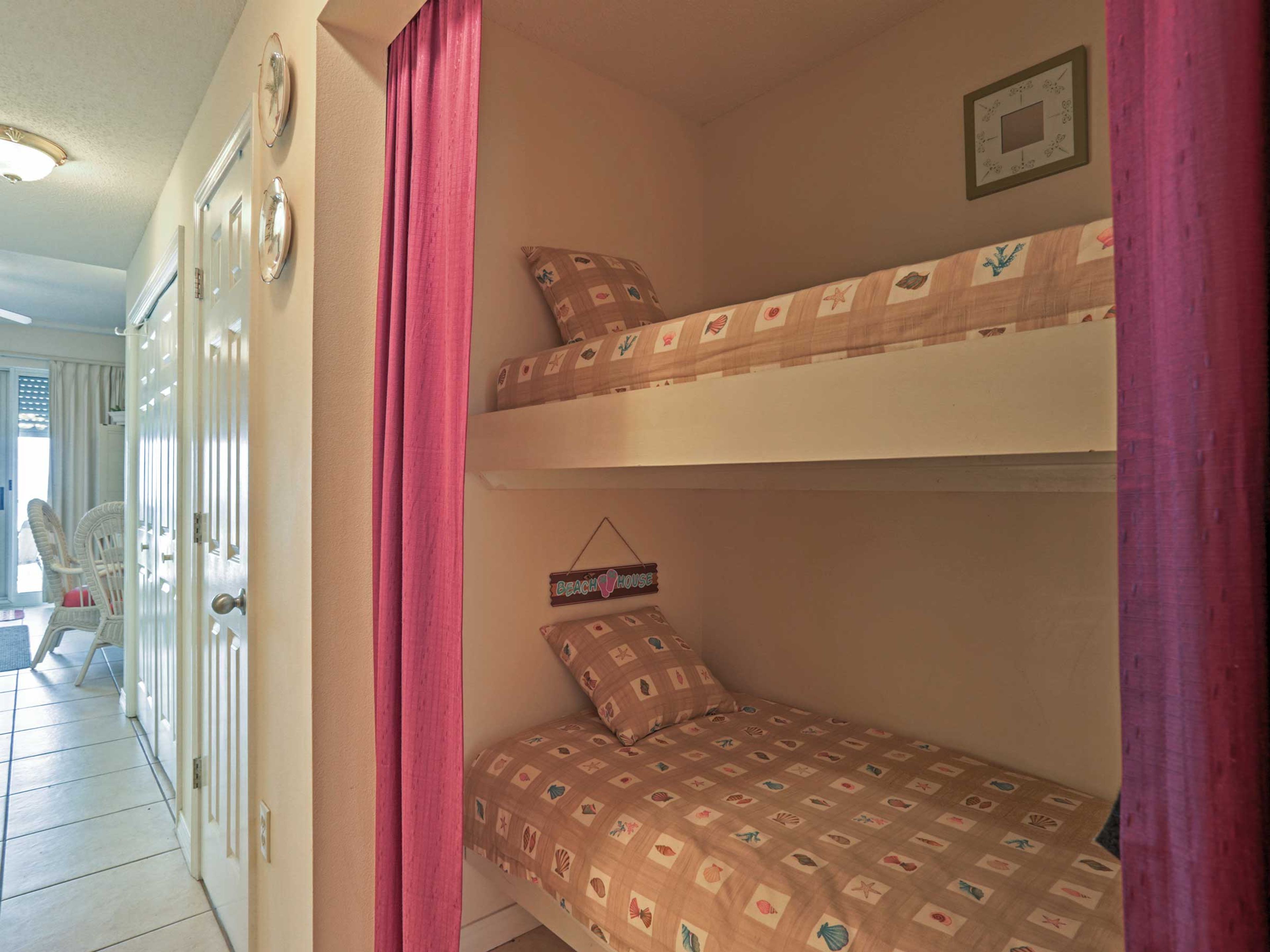 Hallway | Twin Bunk Bed