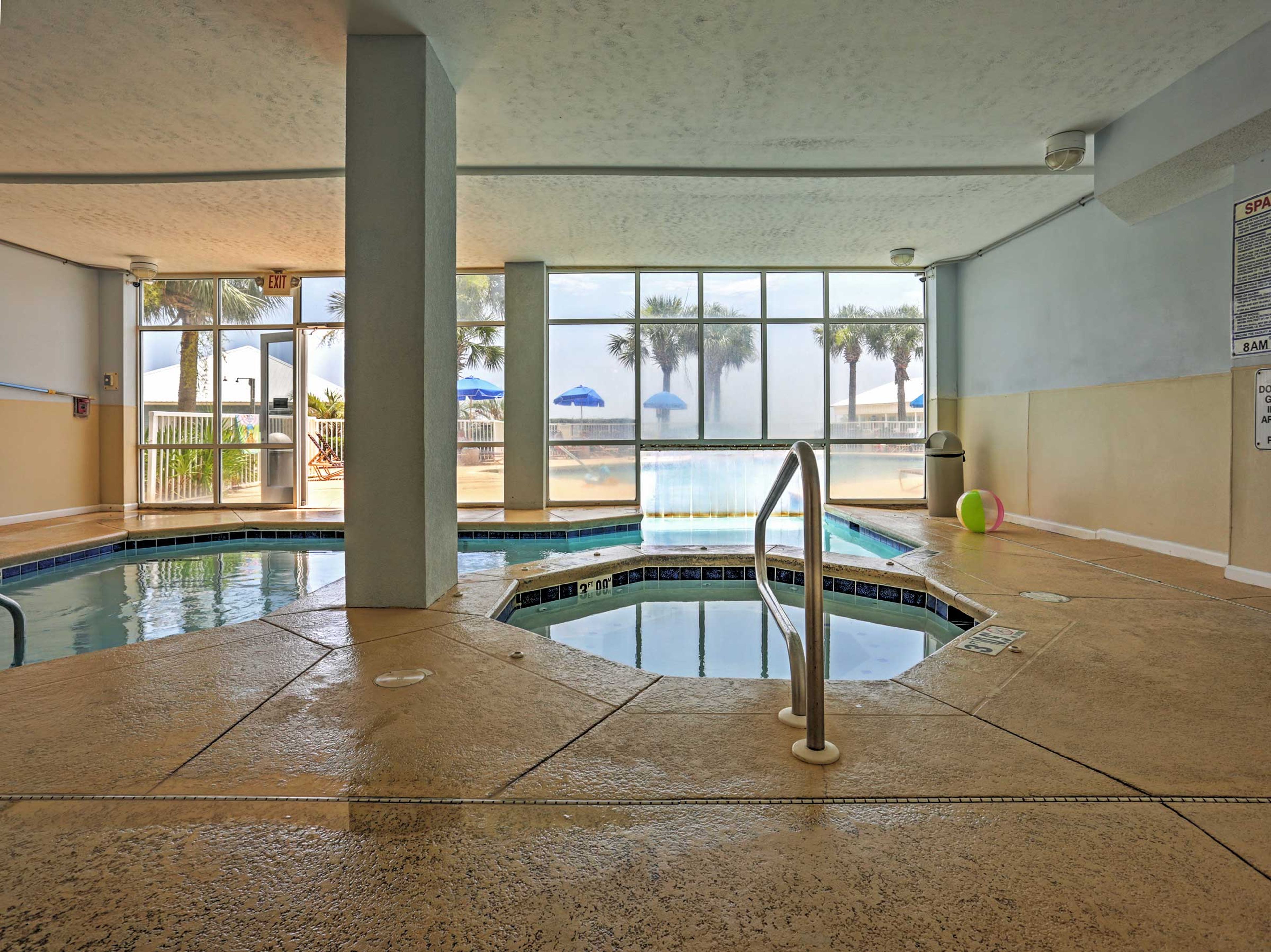 Community Pool | Indoor & Outdoor