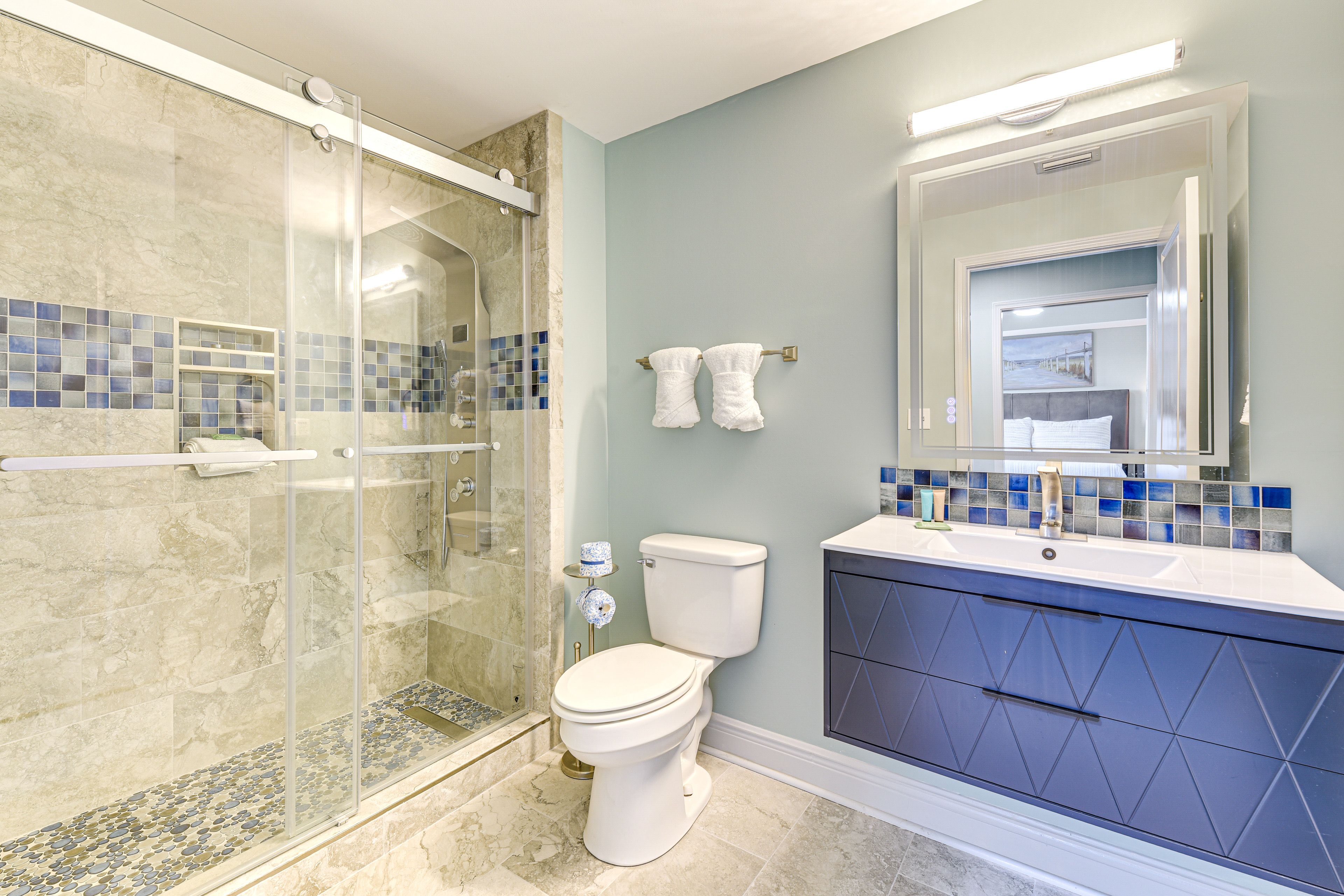 Full Bathroom | Lock-Off Bedroom