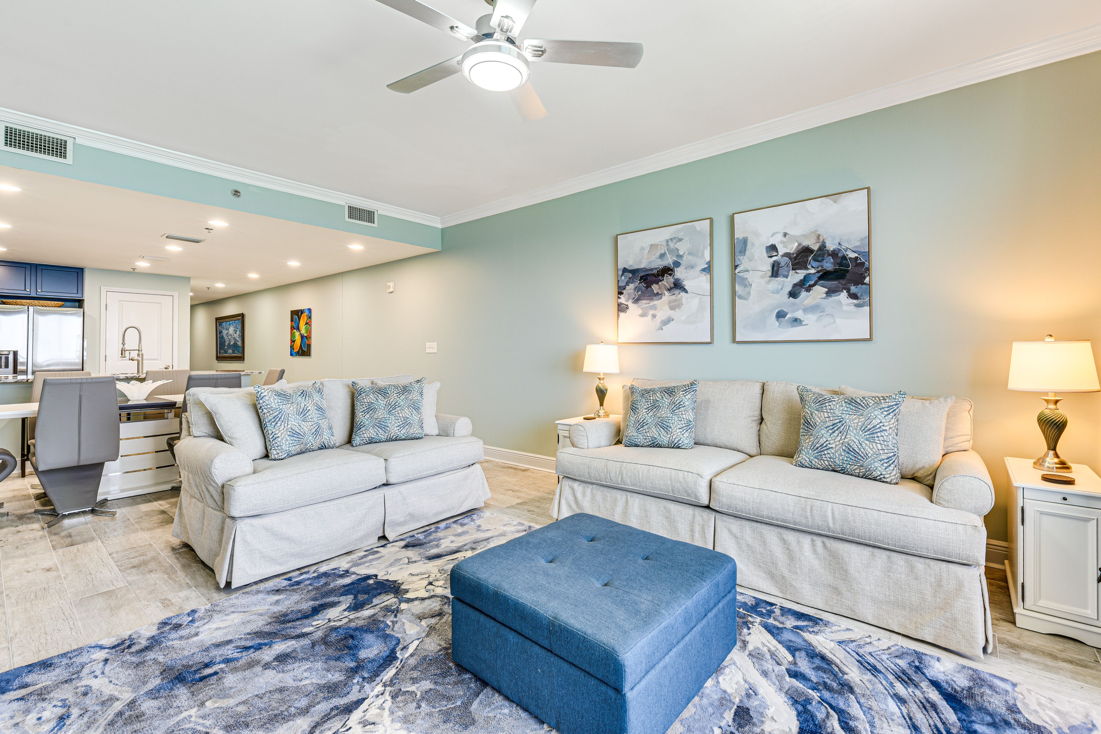 Living Room | Sleeper Sofa | Cable TV | Open Floor Plan
