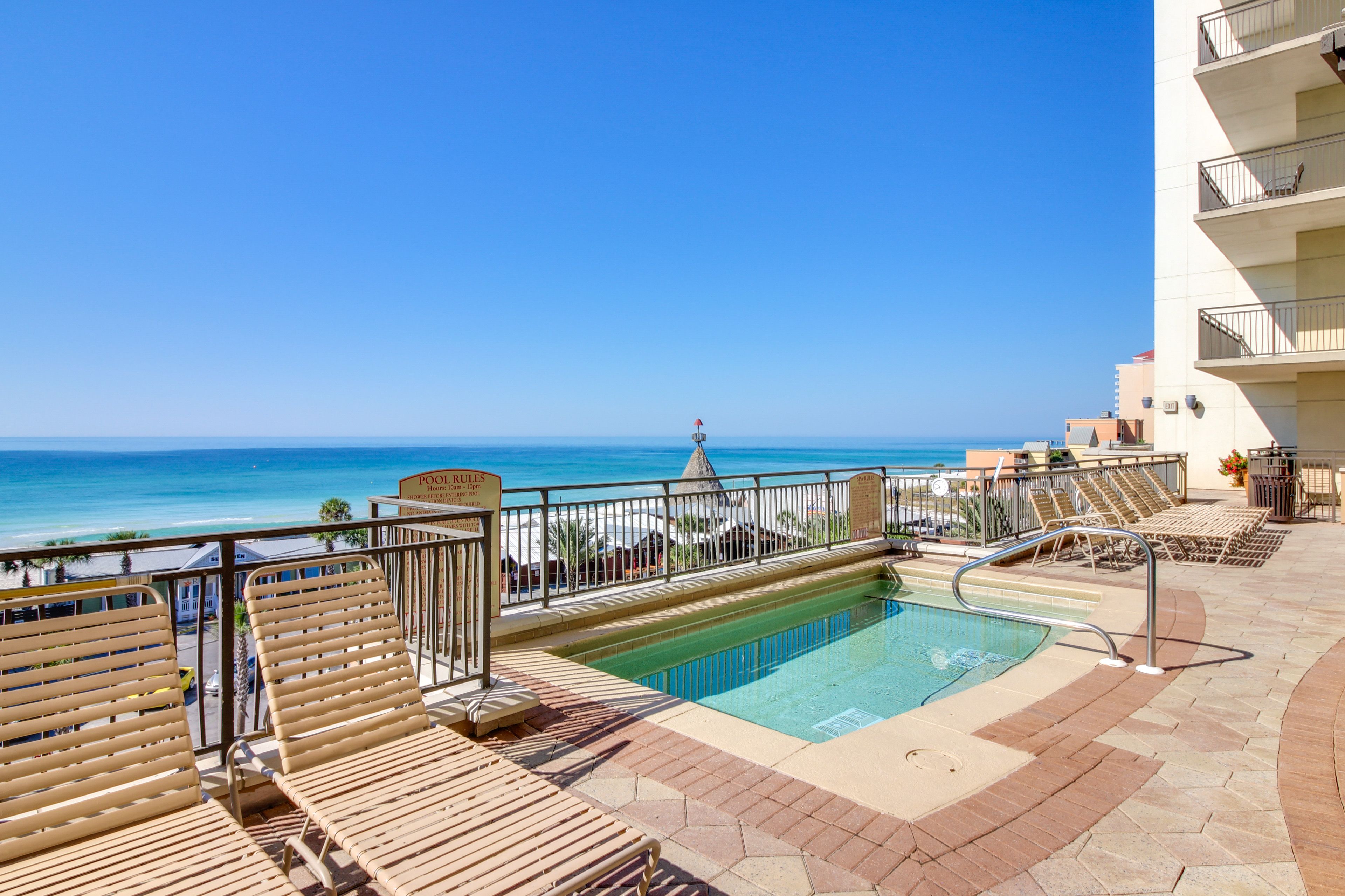 Community Amenities | Hot Tub