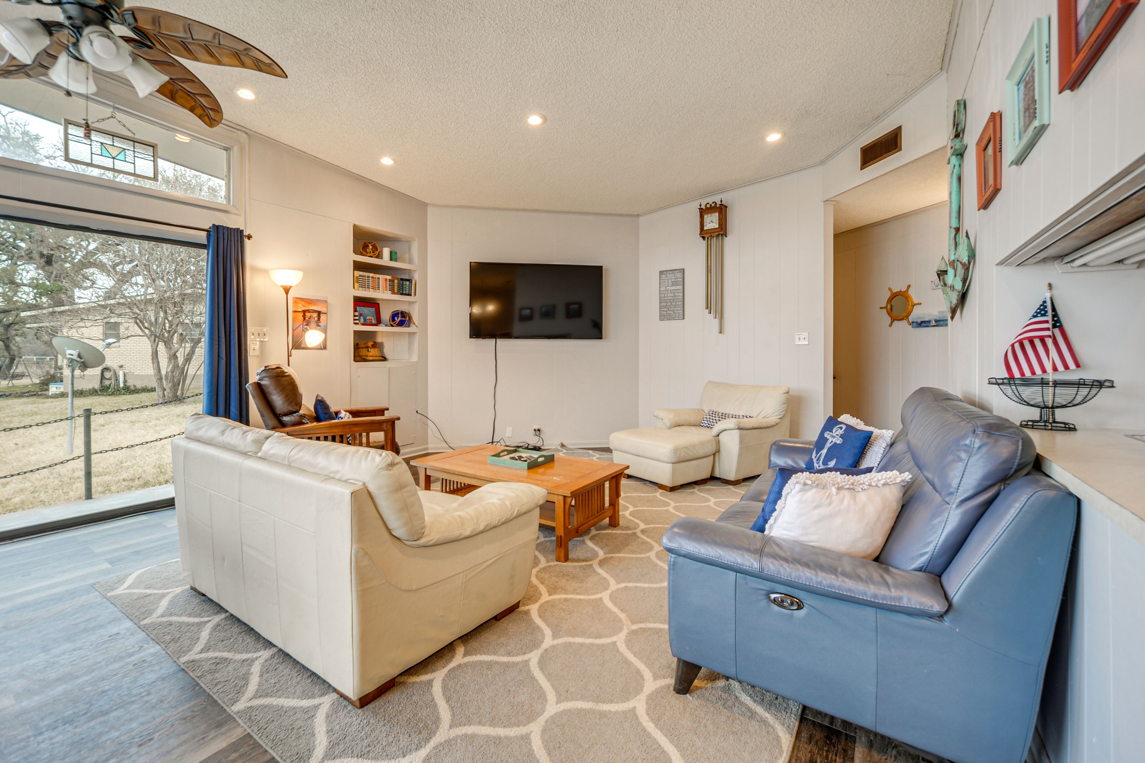 Living Room | Air Conditioning & Central Heating