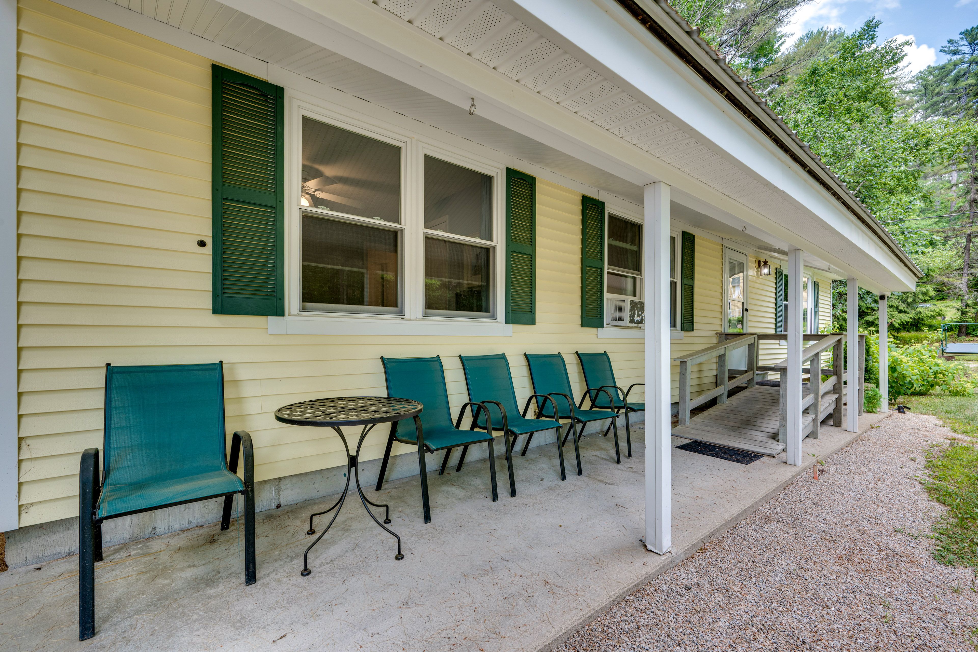 Covered Porch | Entry