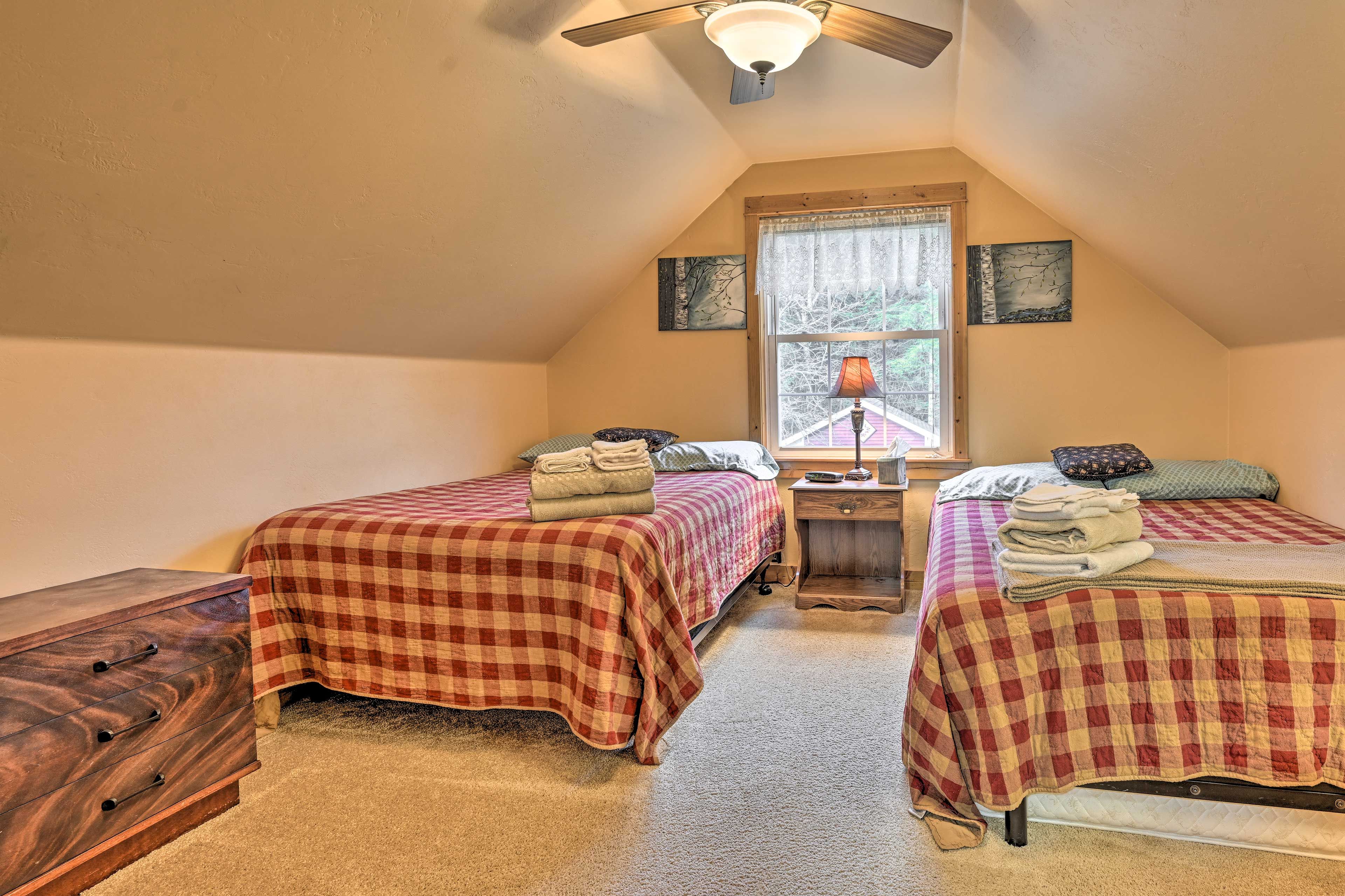 Bedroom 3 | 2 Full Beds