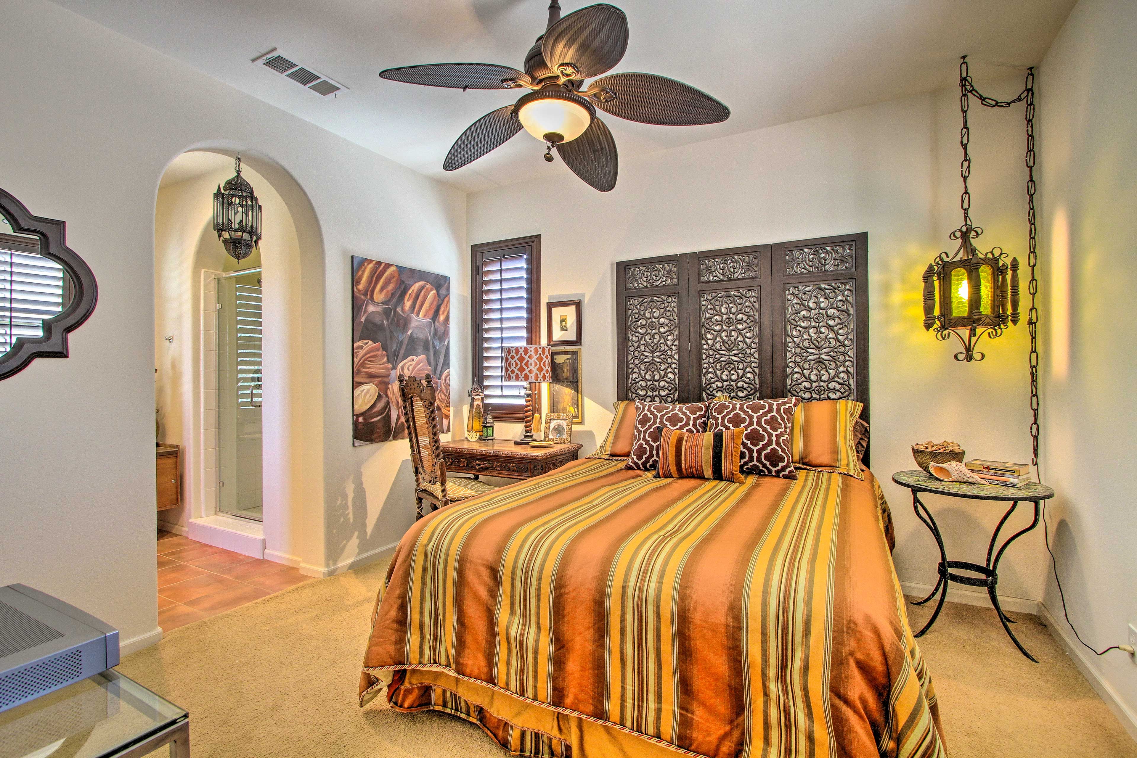 Bedroom 1 | Queen Bed