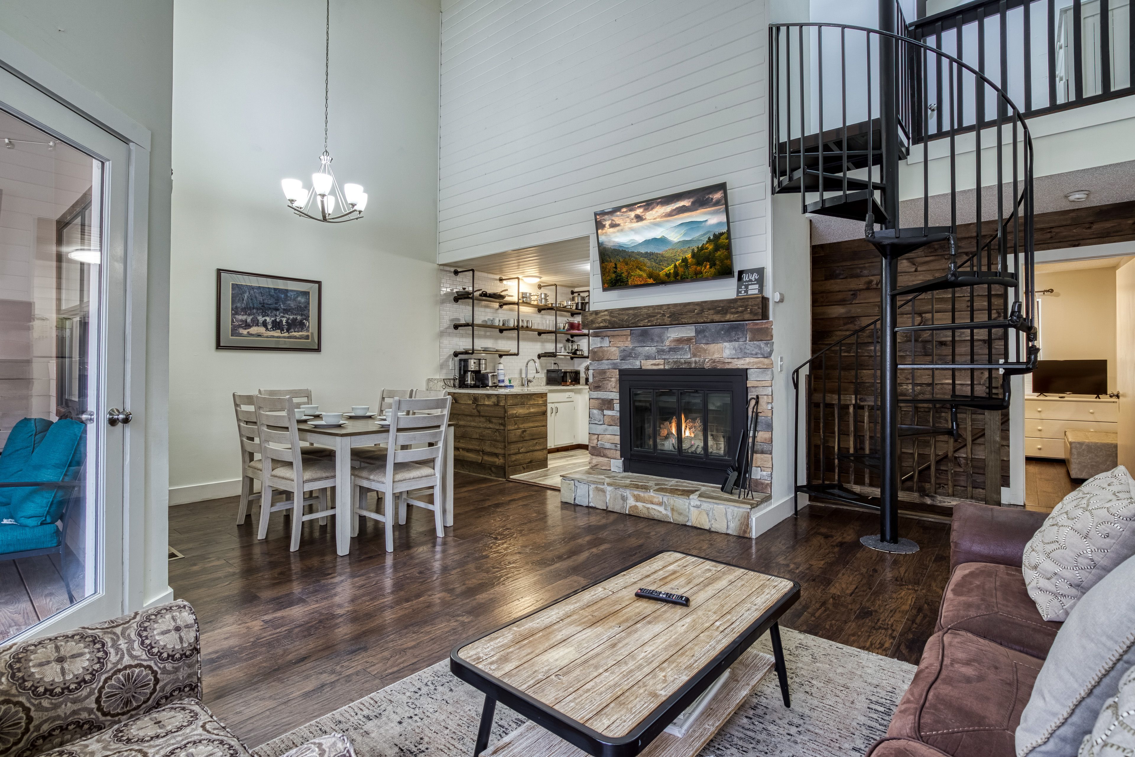 Gatlinburg Vacation Rental | 3BR | 3BA | 1,350 Sq Ft | Steps Required