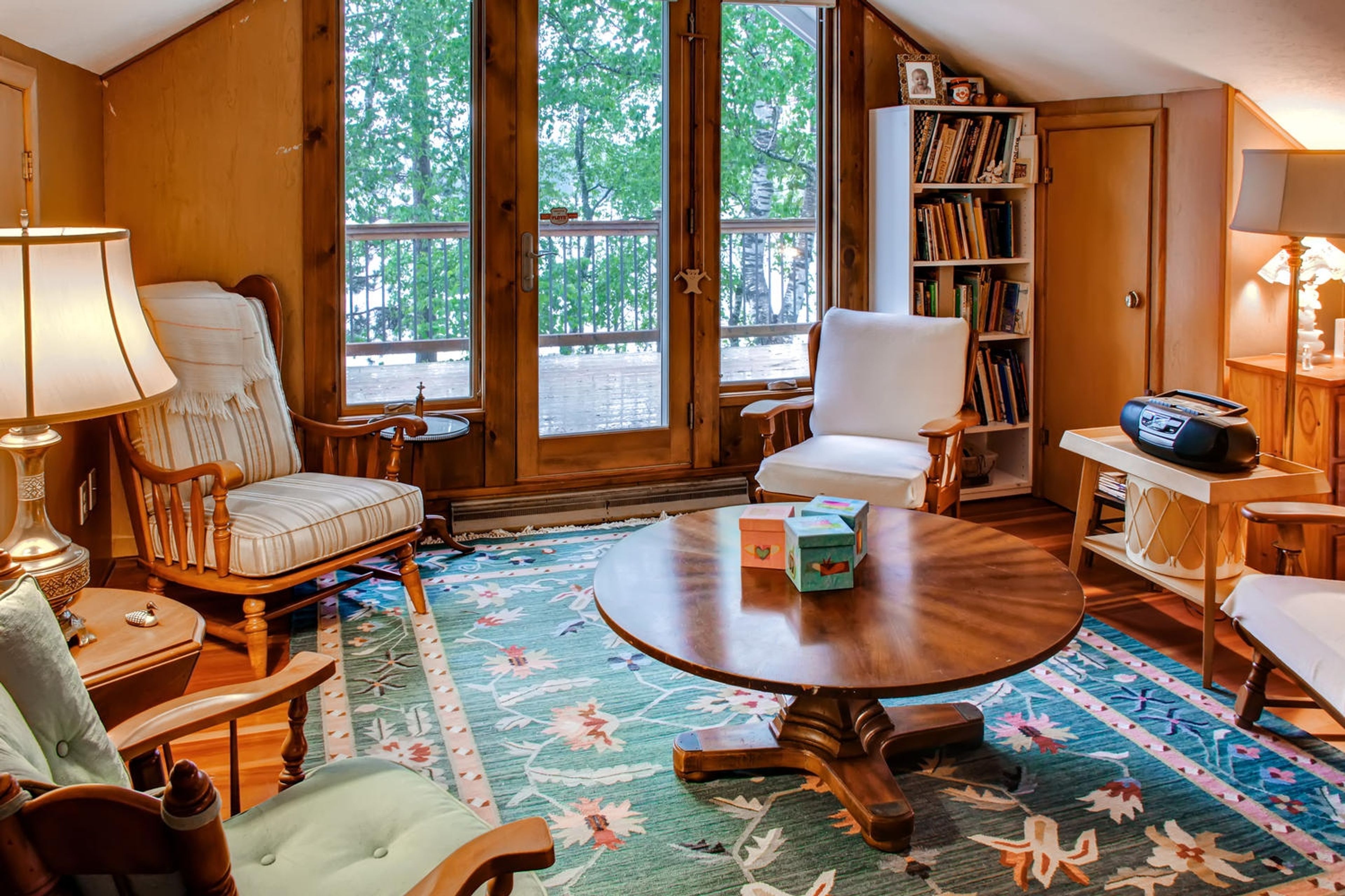 Lounge | Second Floor
