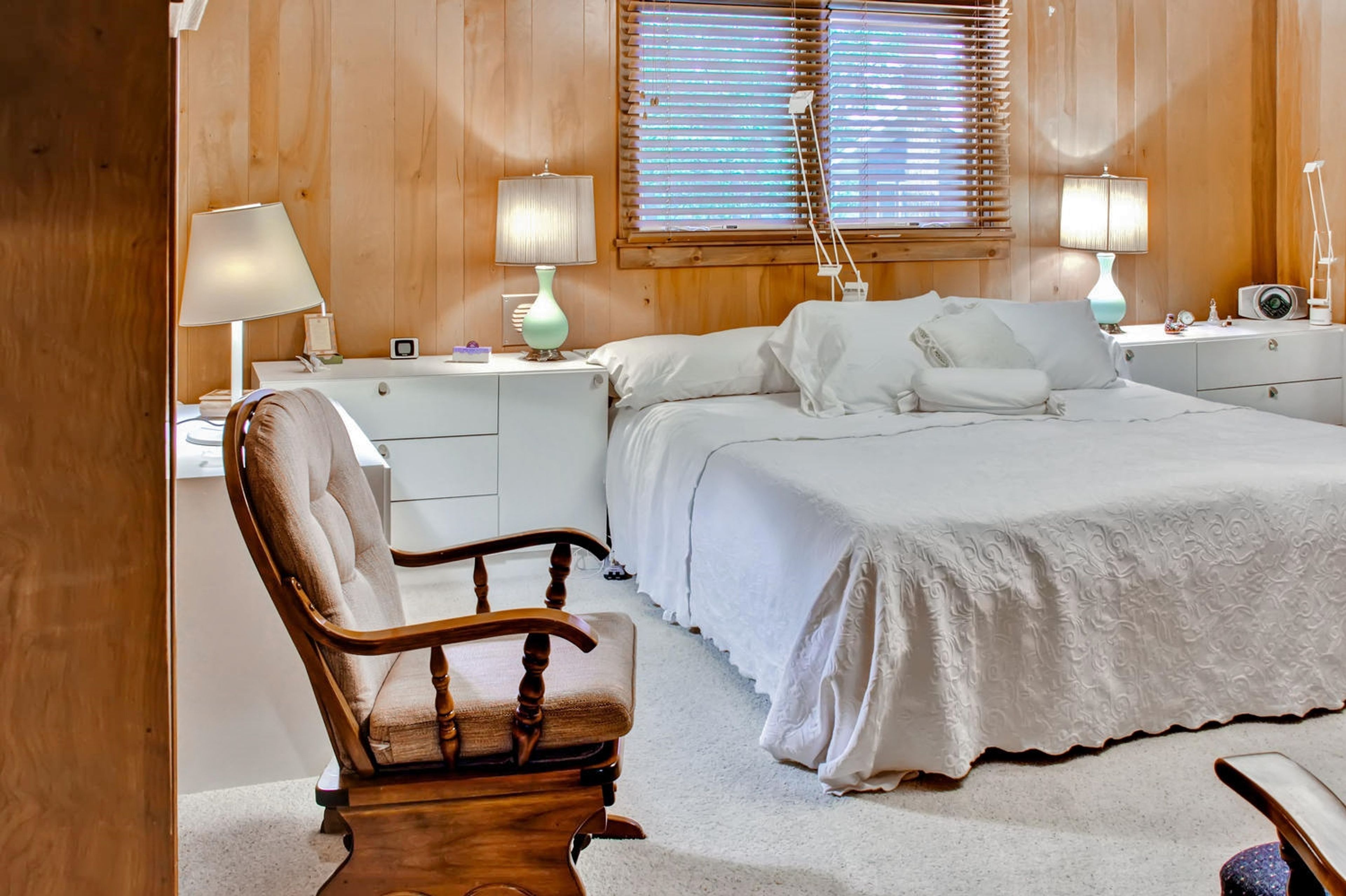 Bedroom 1 | King Bed
