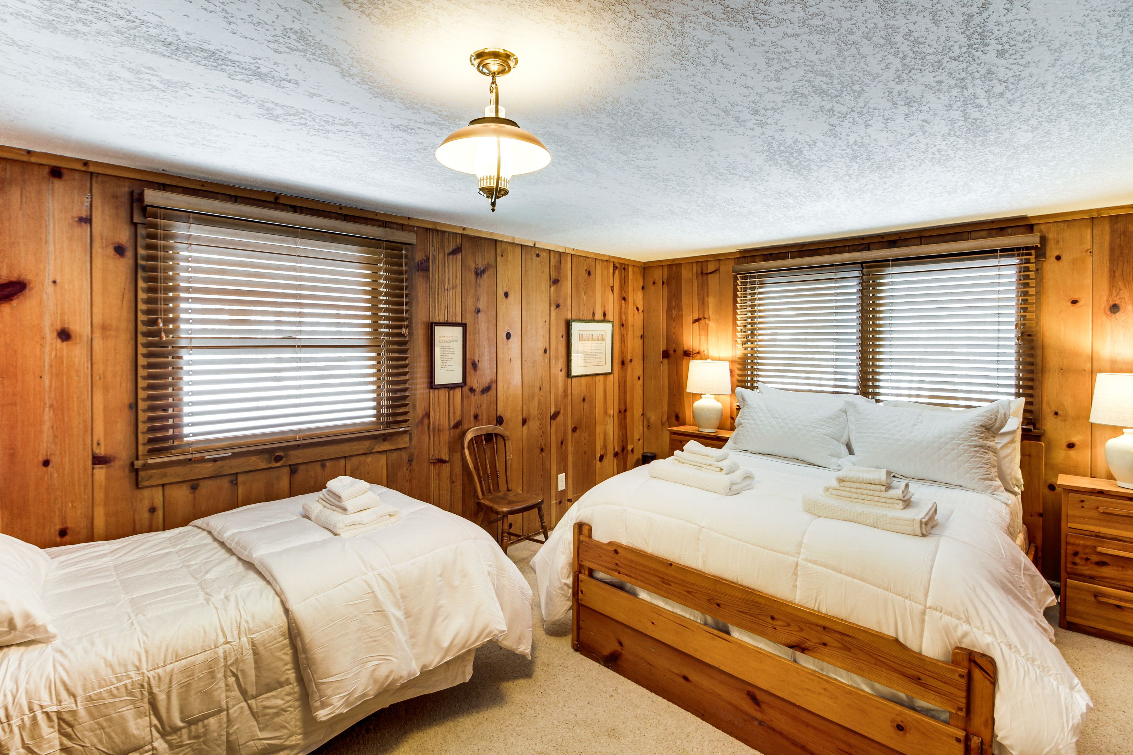 Bedroom 2 | Full Bed | Twin Bed | 1st Floor