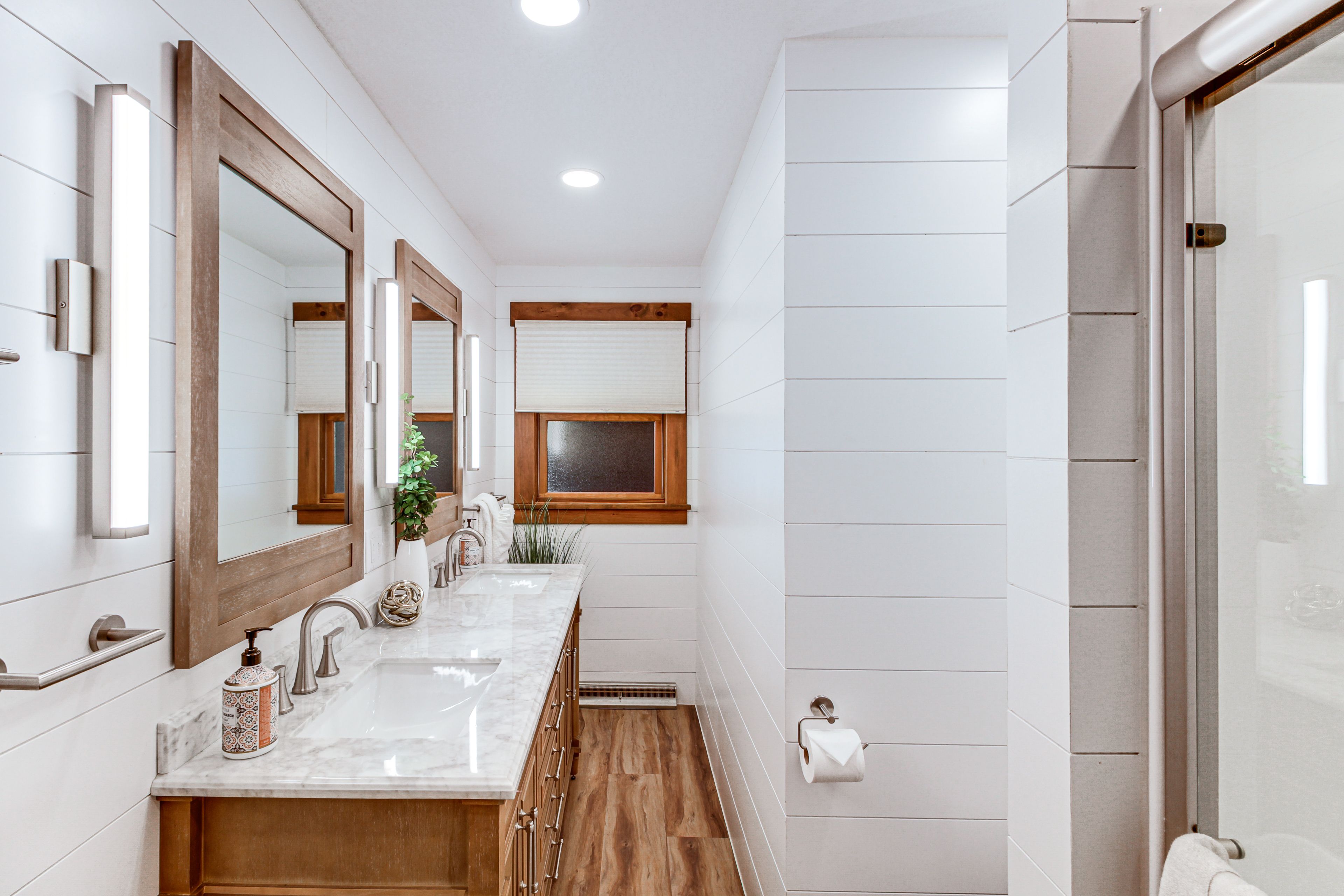 Full Bathroom | 1st Floor