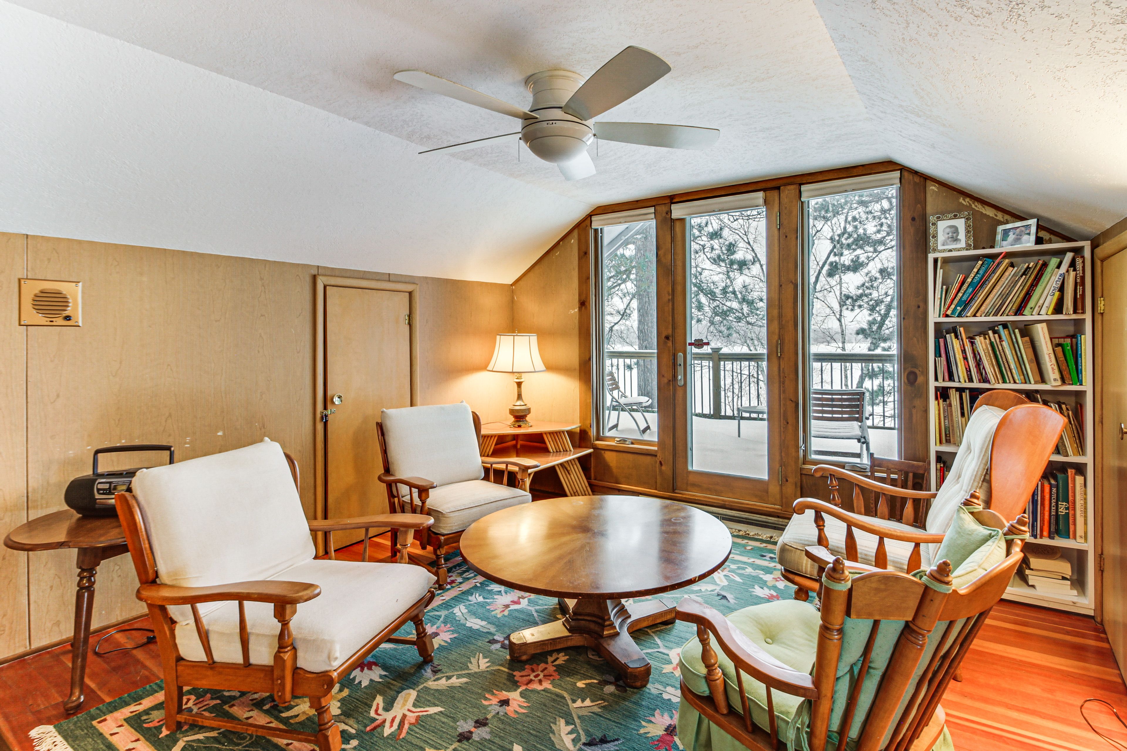 Lounge Area | 2nd Floor