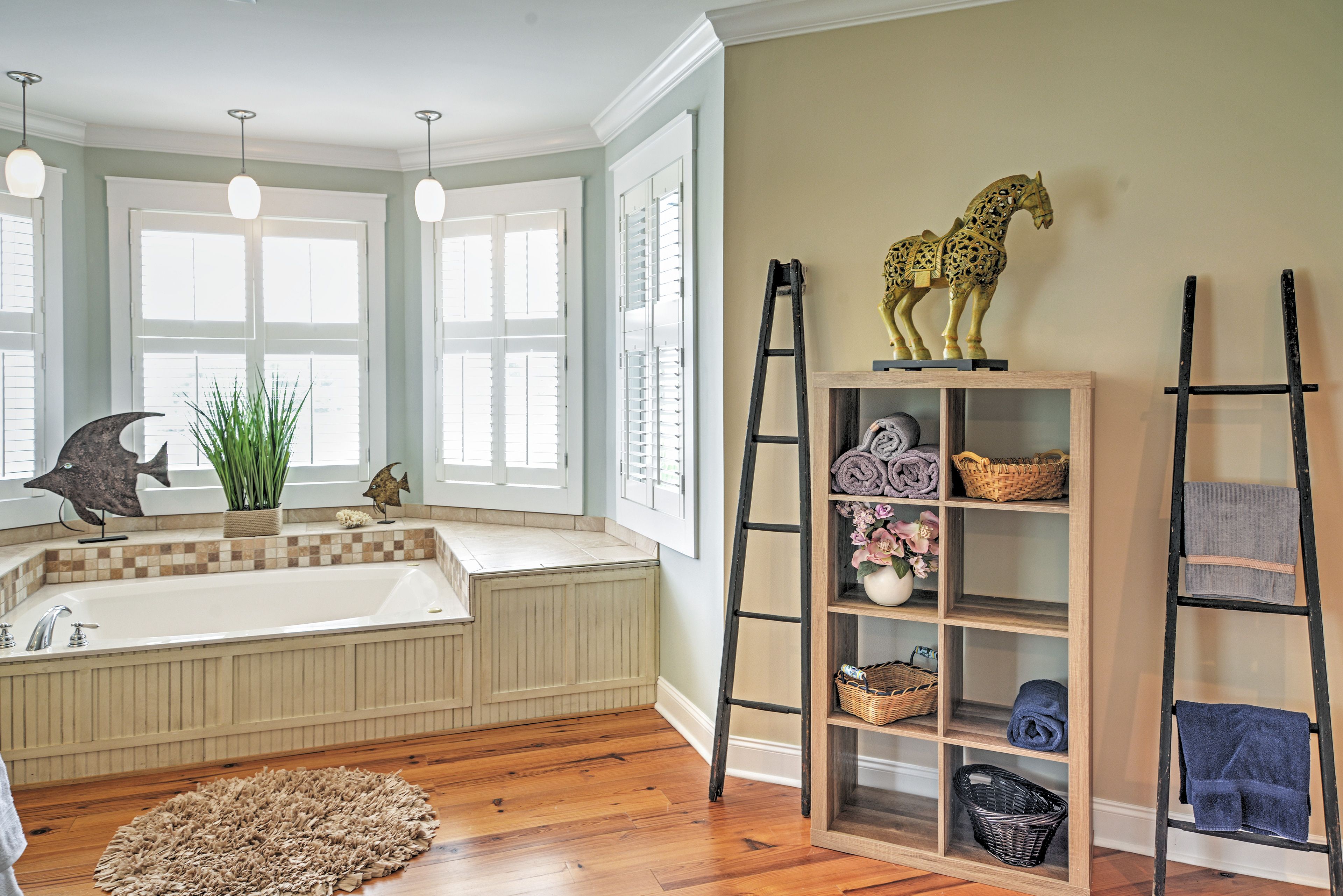 En-Suite Bathroom | Towels Provided