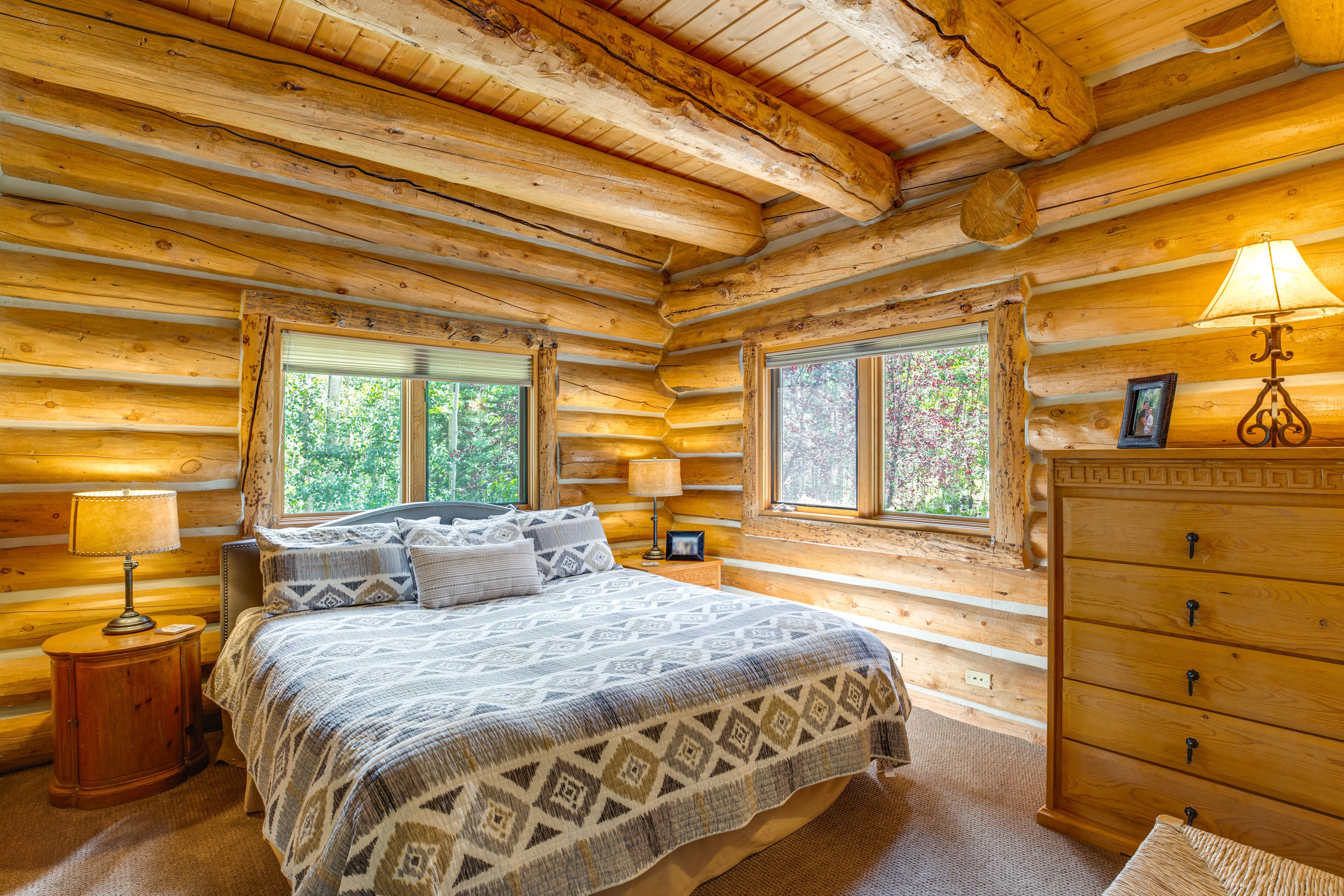 Bedroom 1 | King Bed w/ Hybrid Mattress | Main Floor | Linens Provided