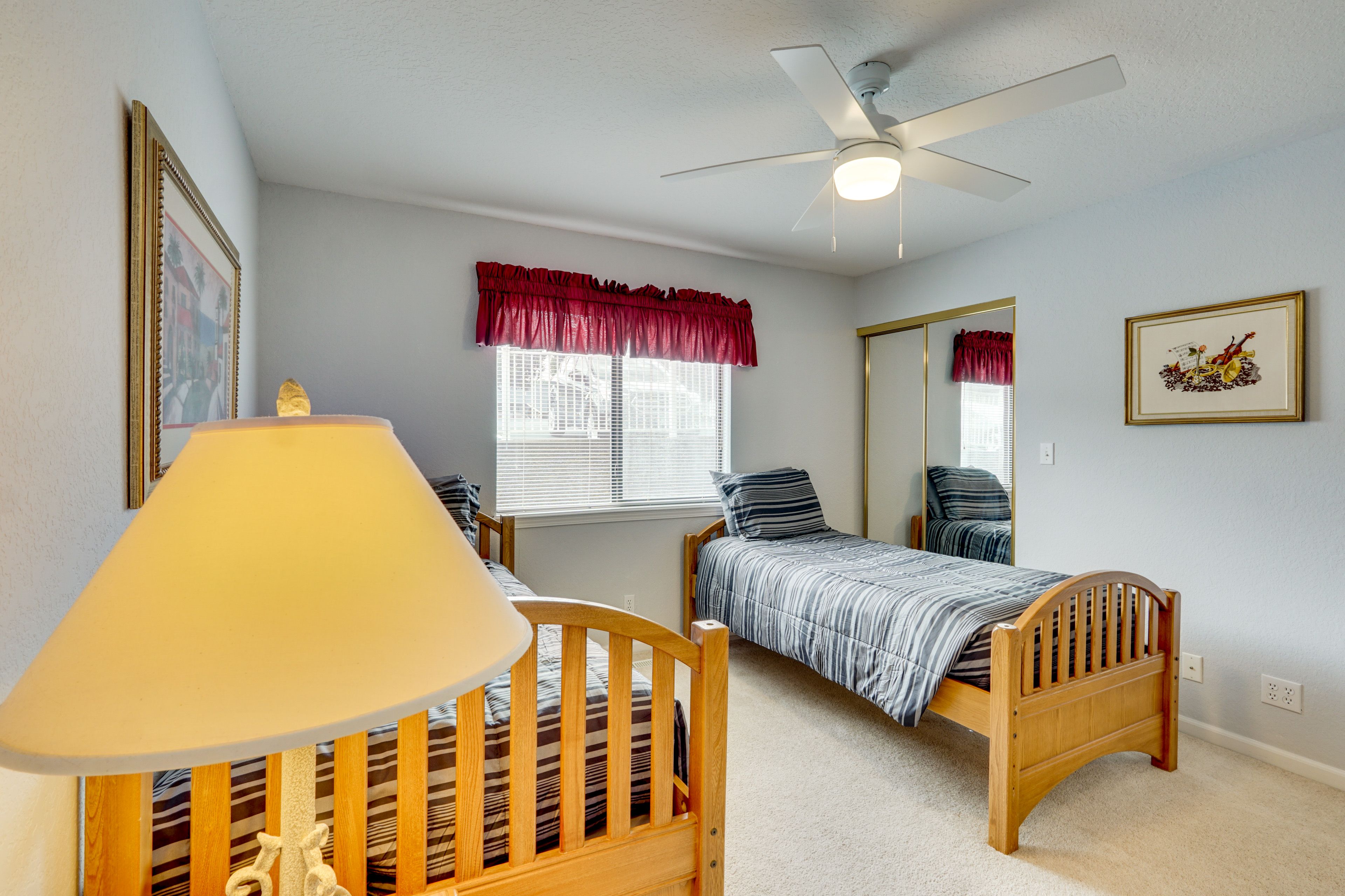 Bedroom 3 | 2 Twin Beds