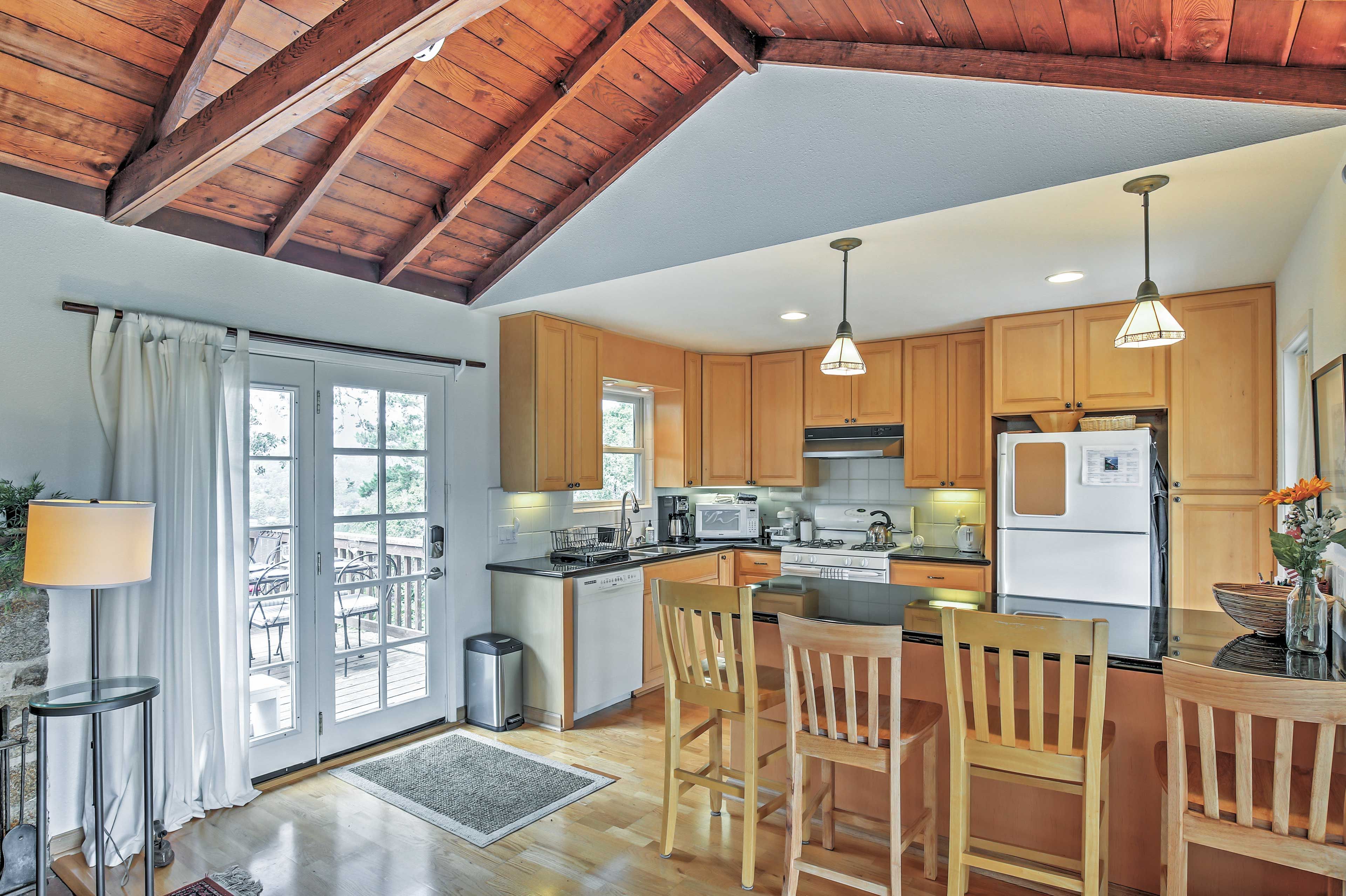 Sip your morning coffee at the 4 person breakfast bar.