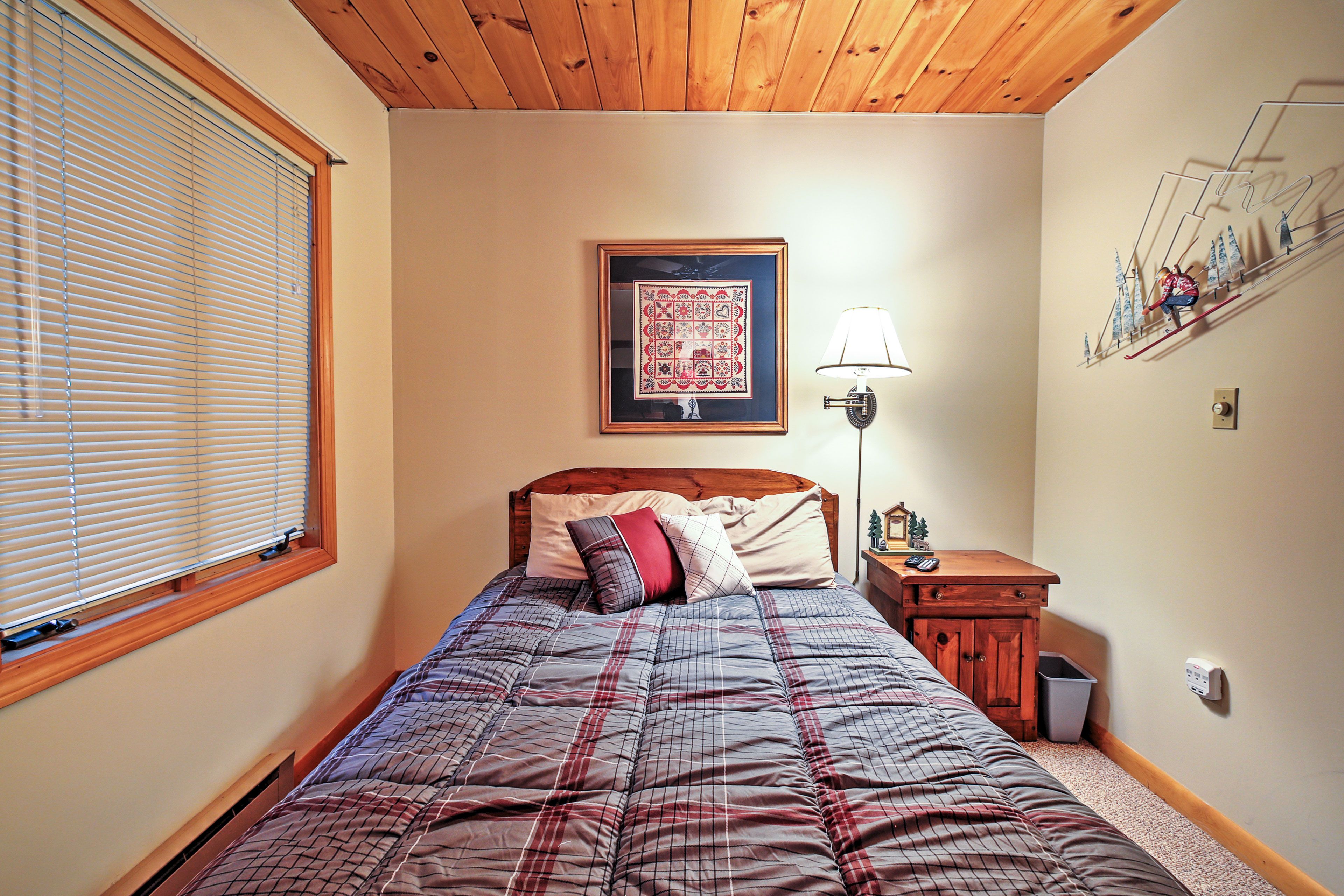 Bedroom 2 | Full Bed
