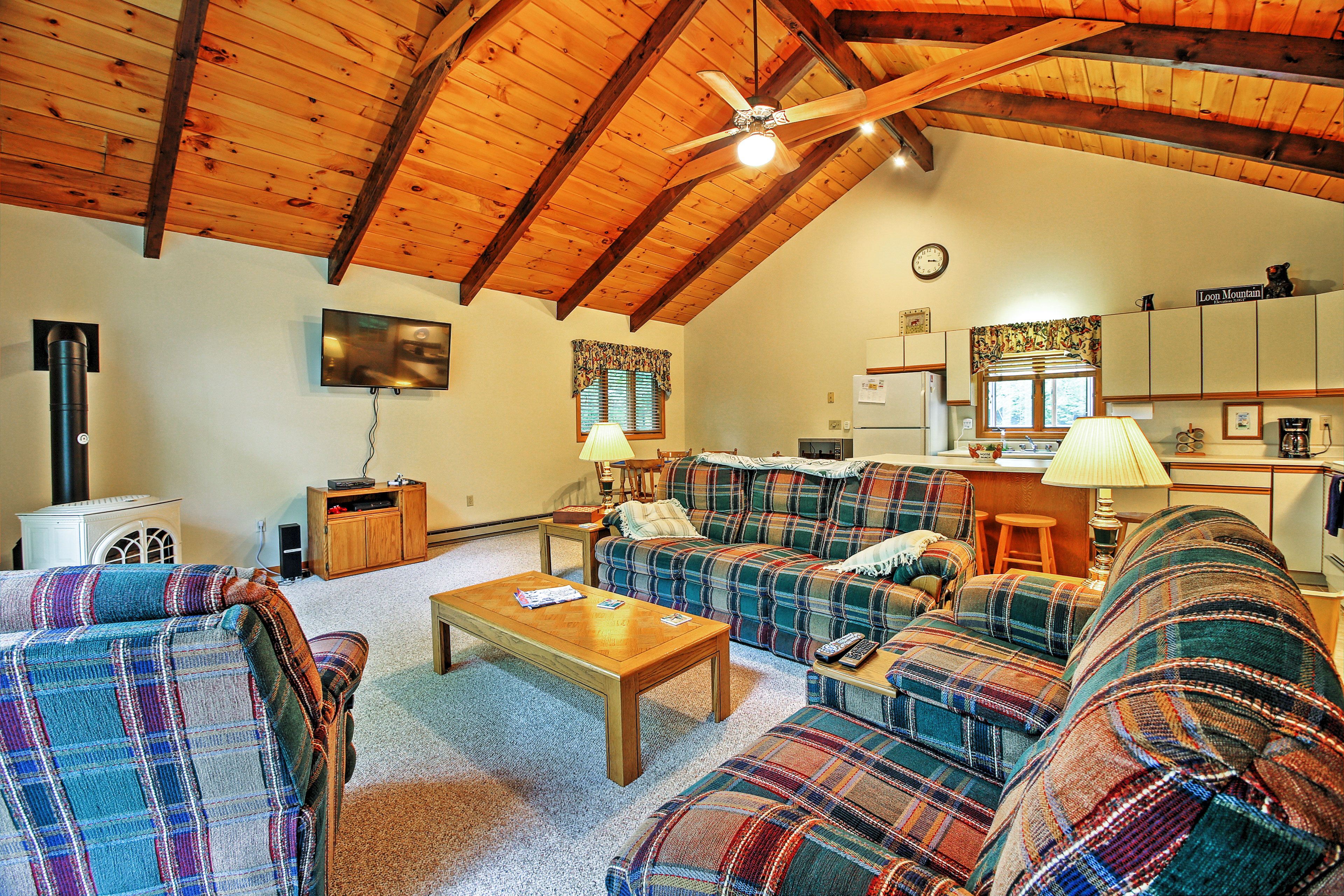 Main Living Area | Open Floor Plan | Free WiFi | Central Heating