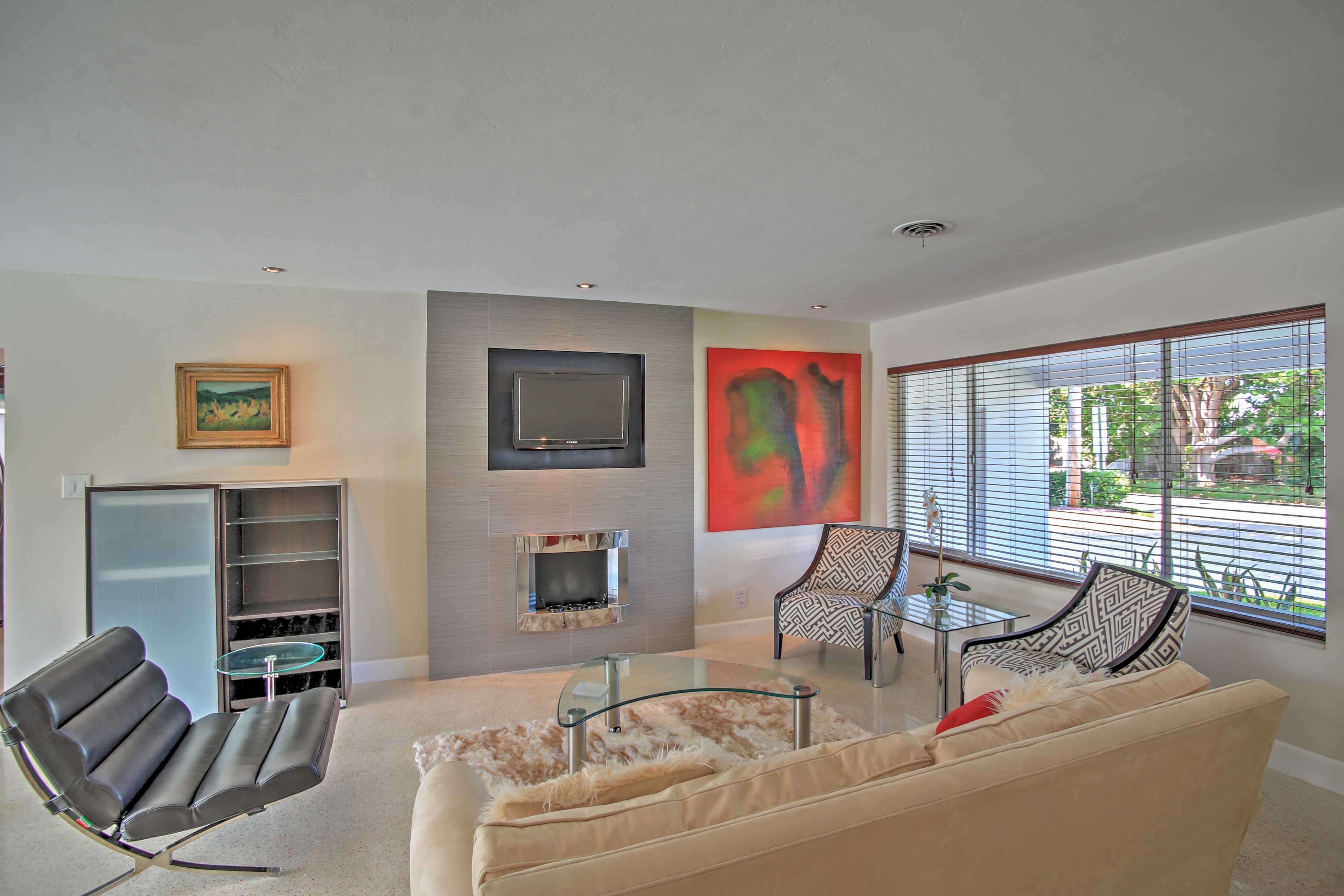 Living Room | Central A/C & Heating