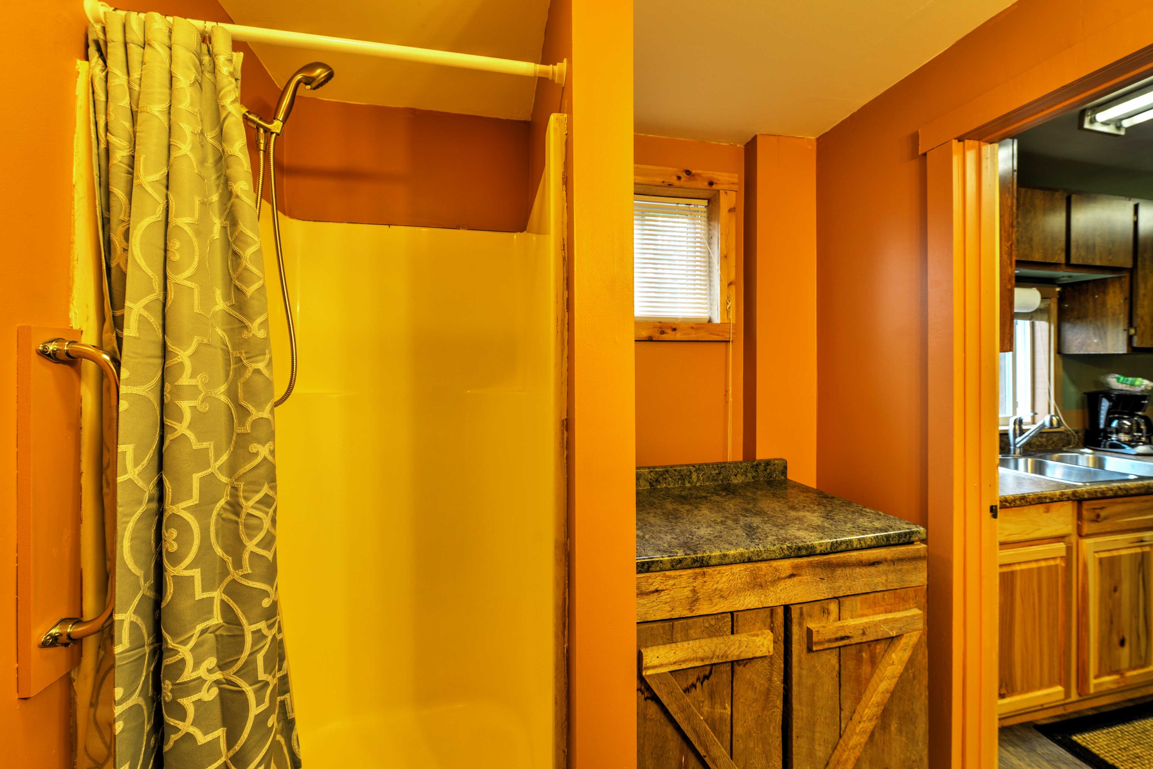 Full Bathroom