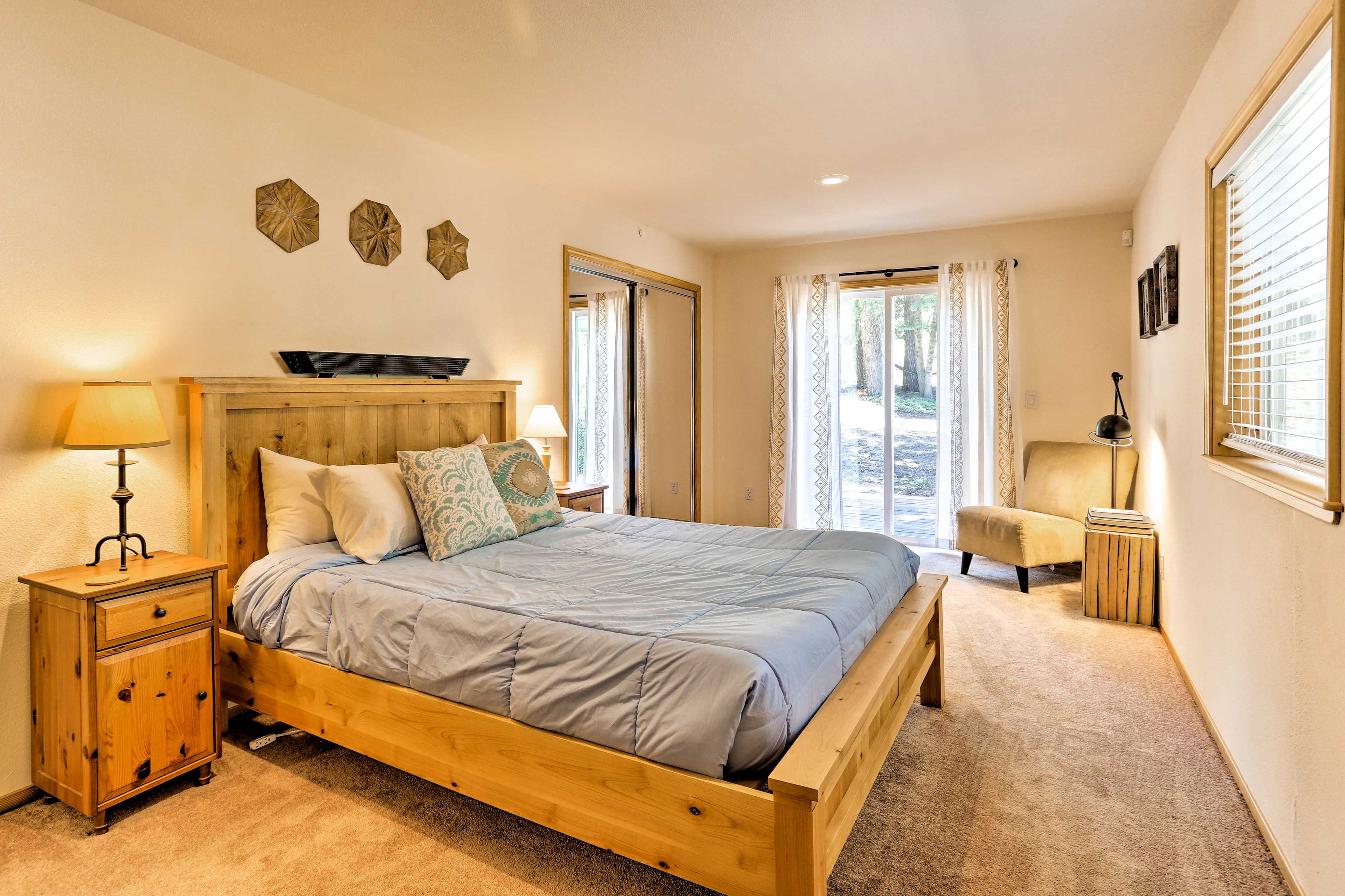 Bedroom 2 | Queen Bed