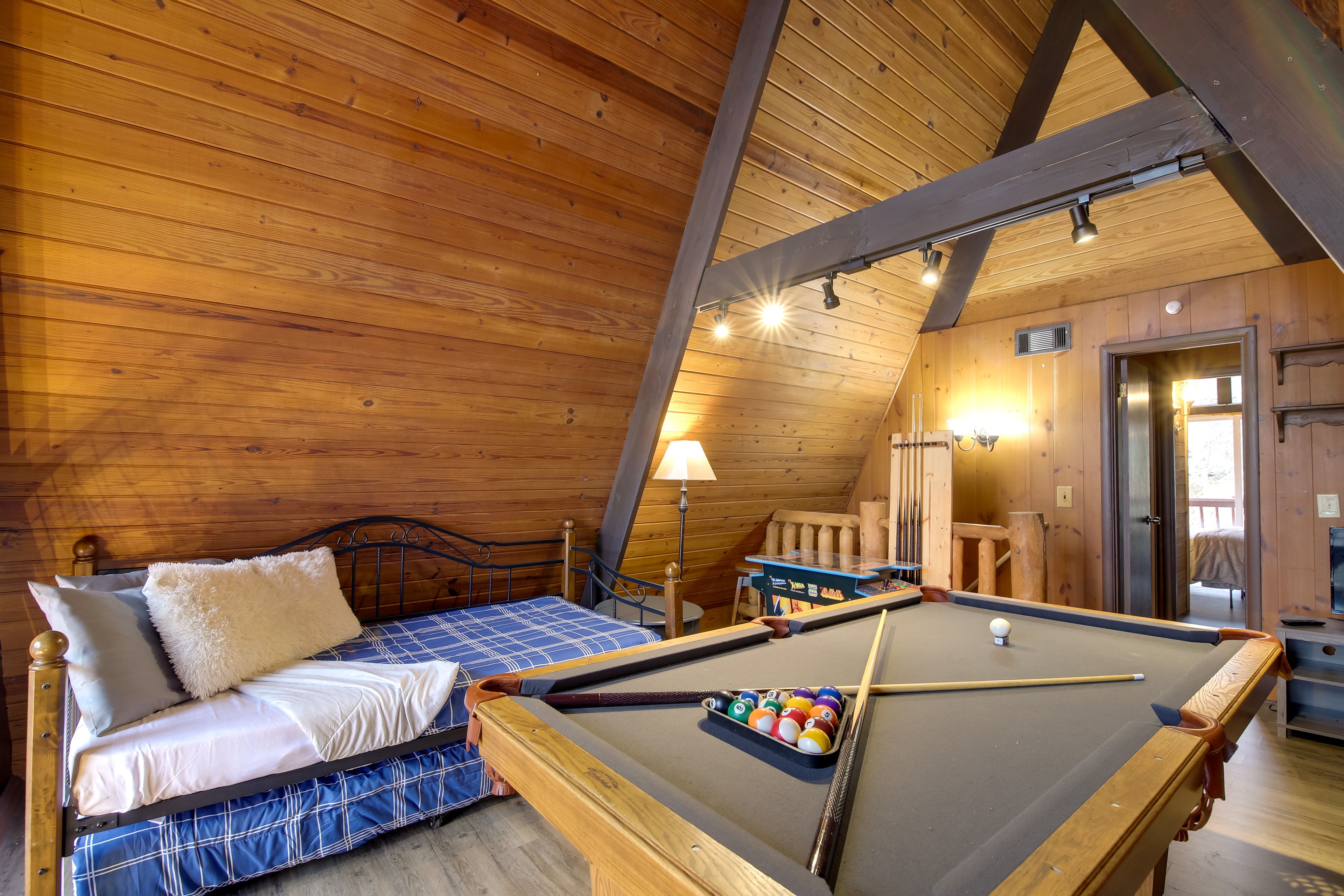 Loft | Twin Daybed w/ Twin Trundle