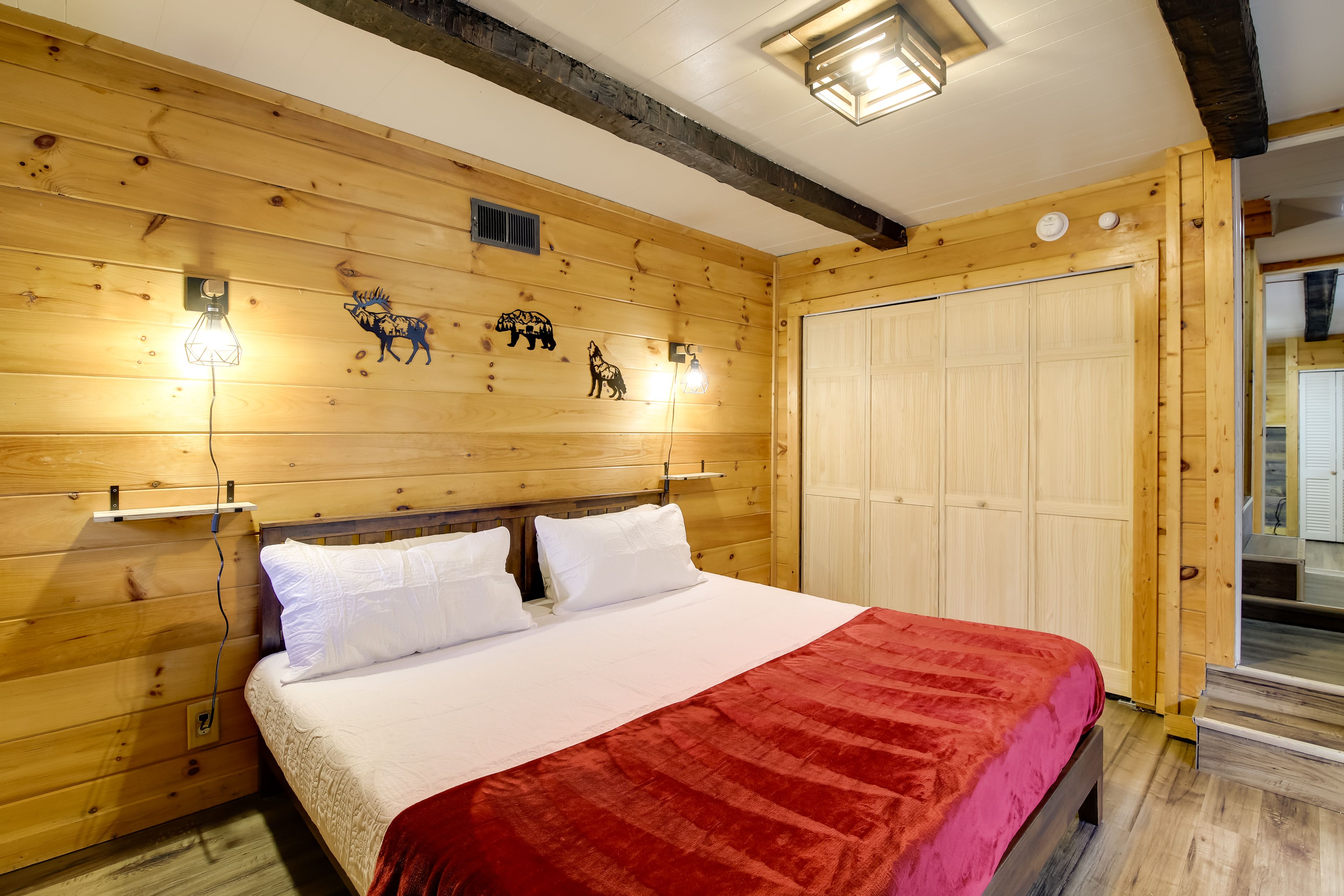 Bedroom 4 | King Bed | Lower Level