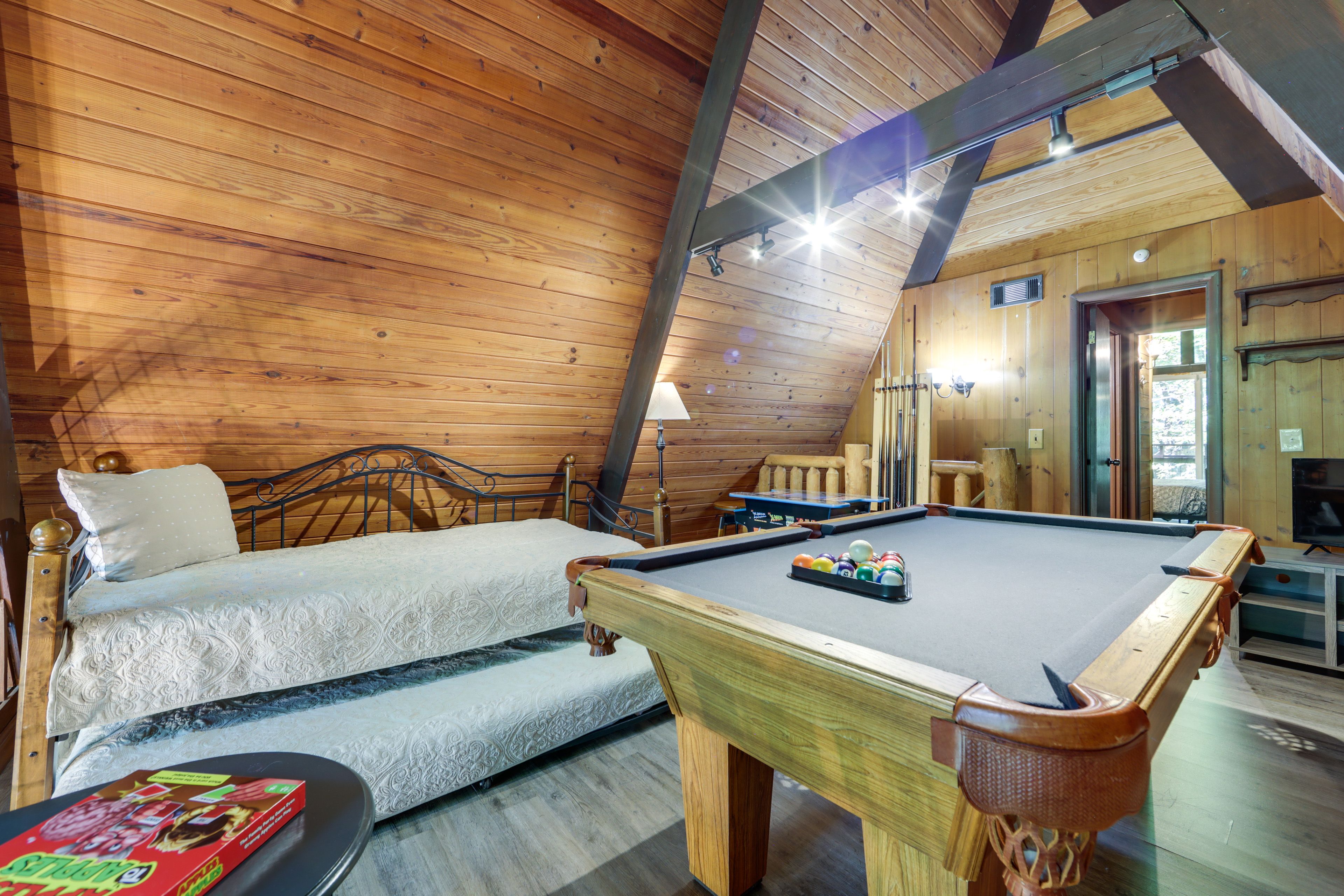 Loft | Twin Daybed w/ Twin Trundle