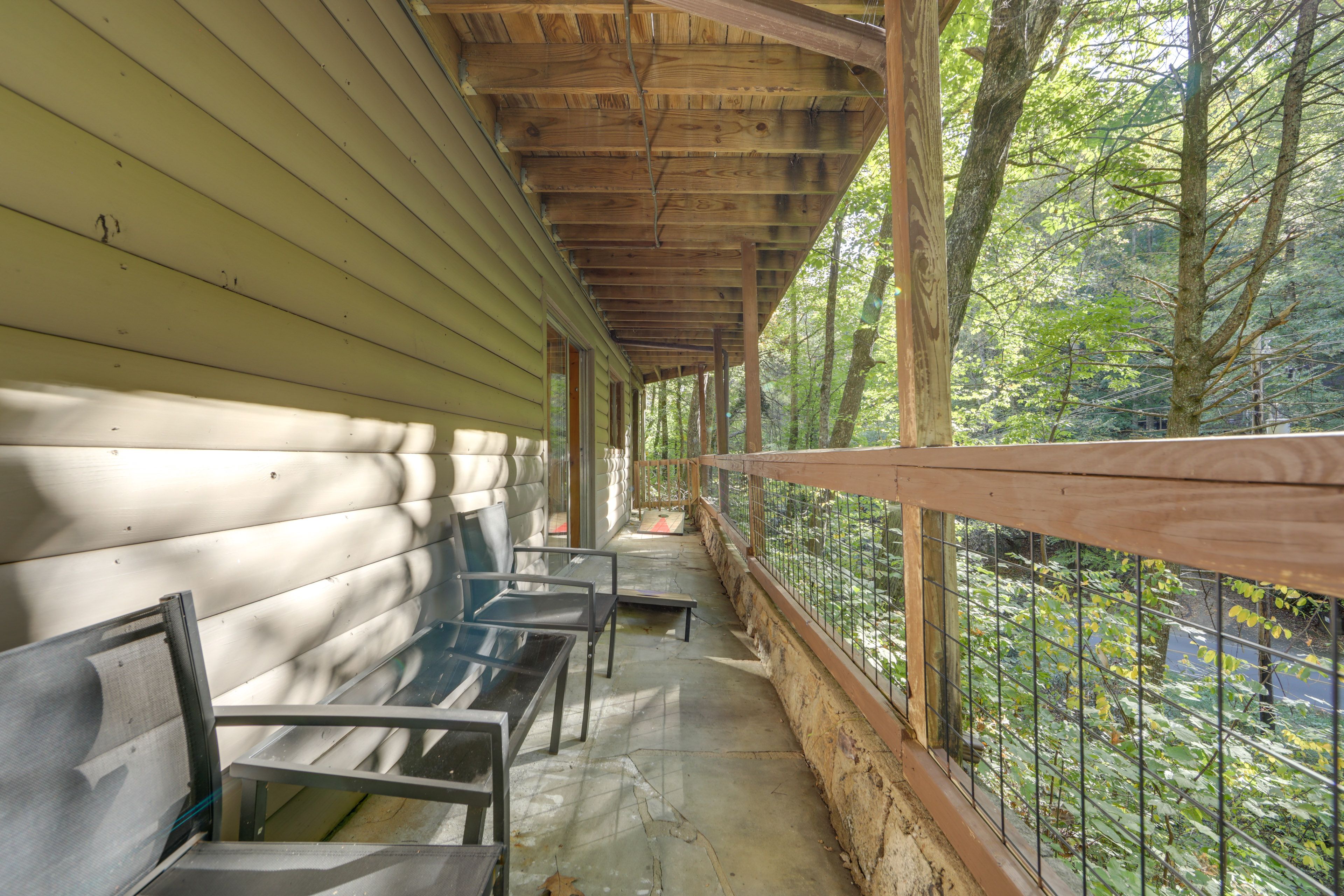 Lower Deck | Cornhole