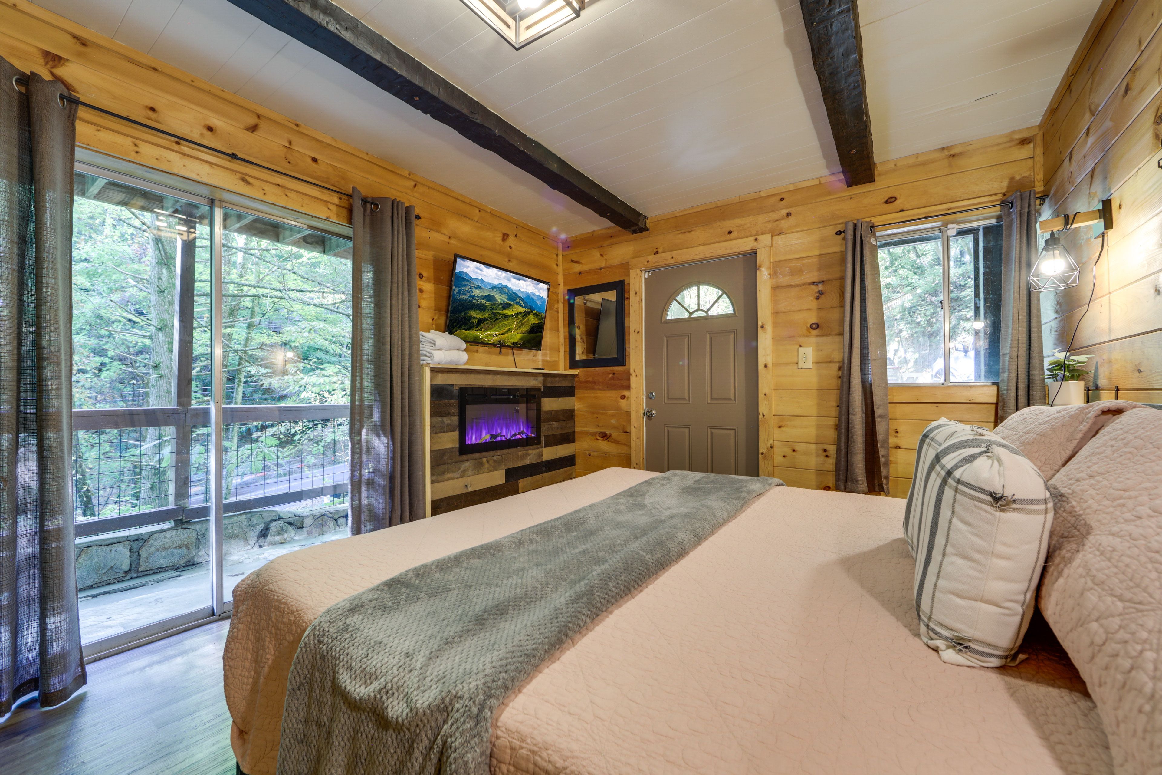 Bedroom 4 | King Bed | Lower Level