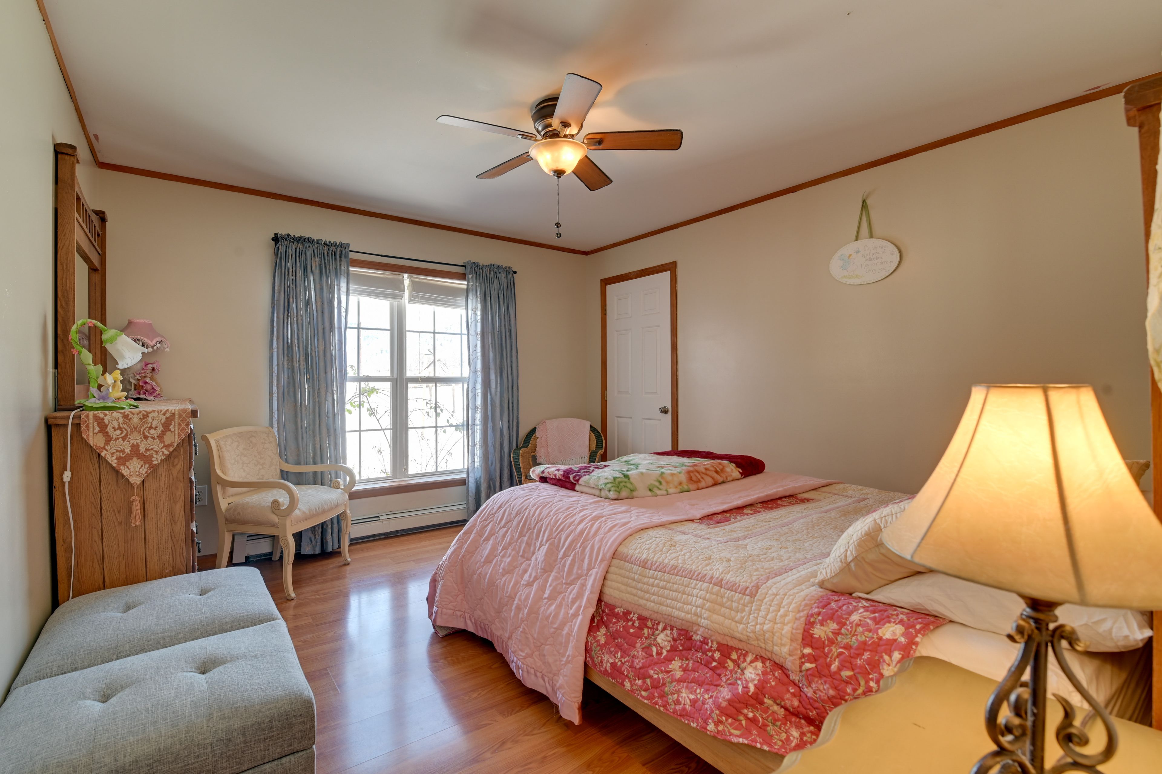 Bedroom 2 | Queen Bed | 1st Floor