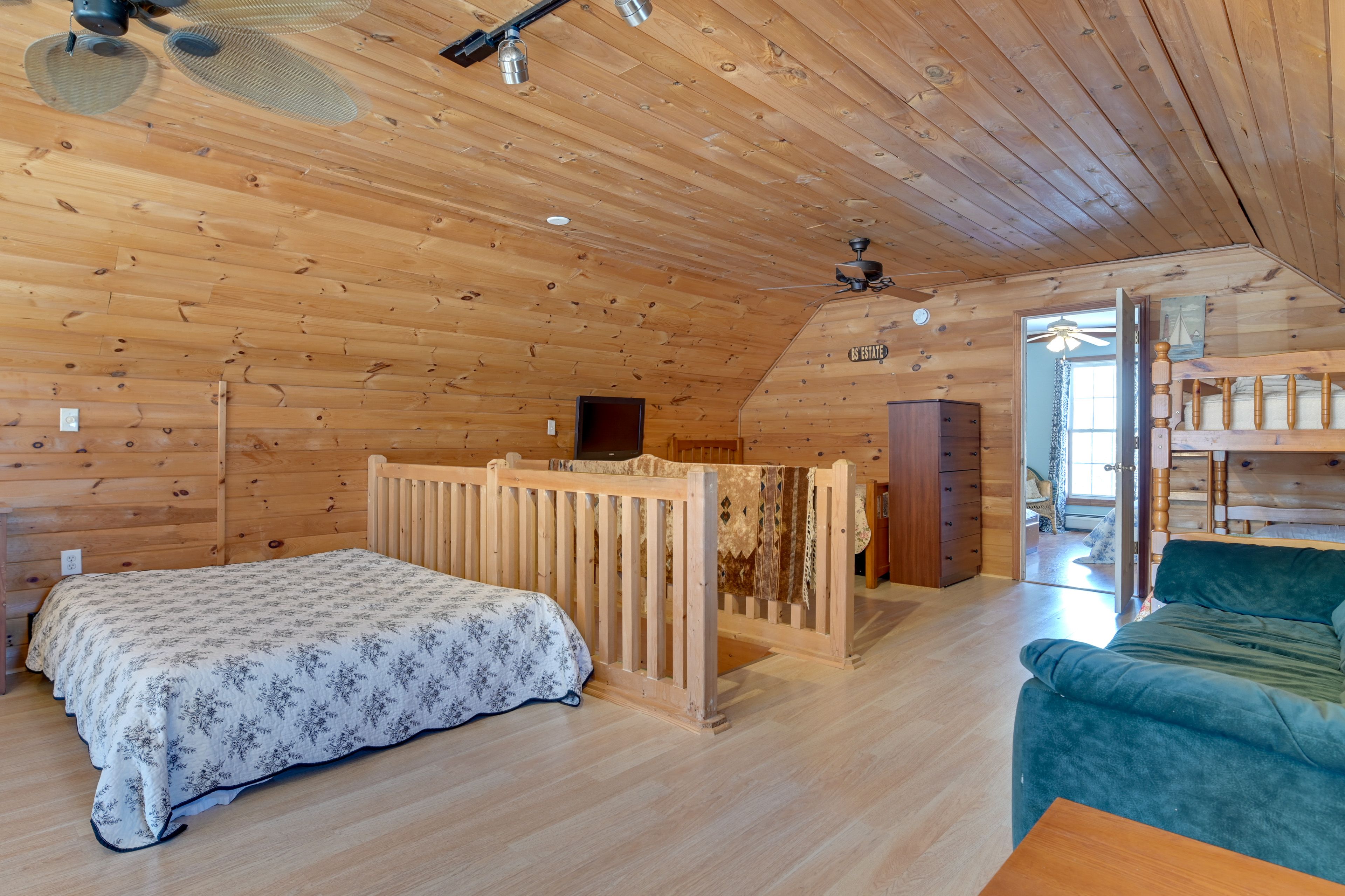 Loft | Queen Bed | Twin Bed | Twin Bunk Bed | 2nd Floor