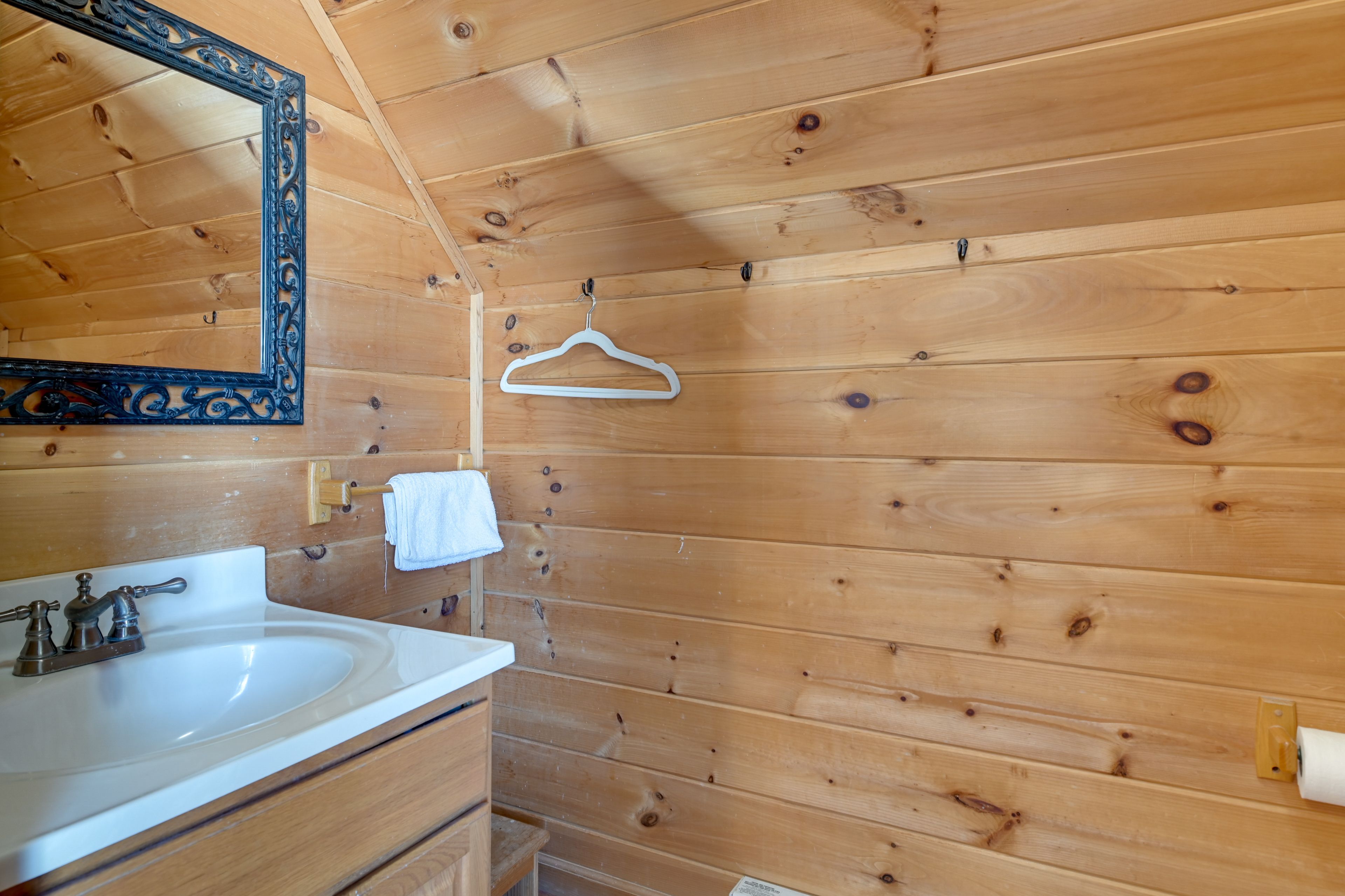 En-Suite Half Bathroom | 2nd Floor