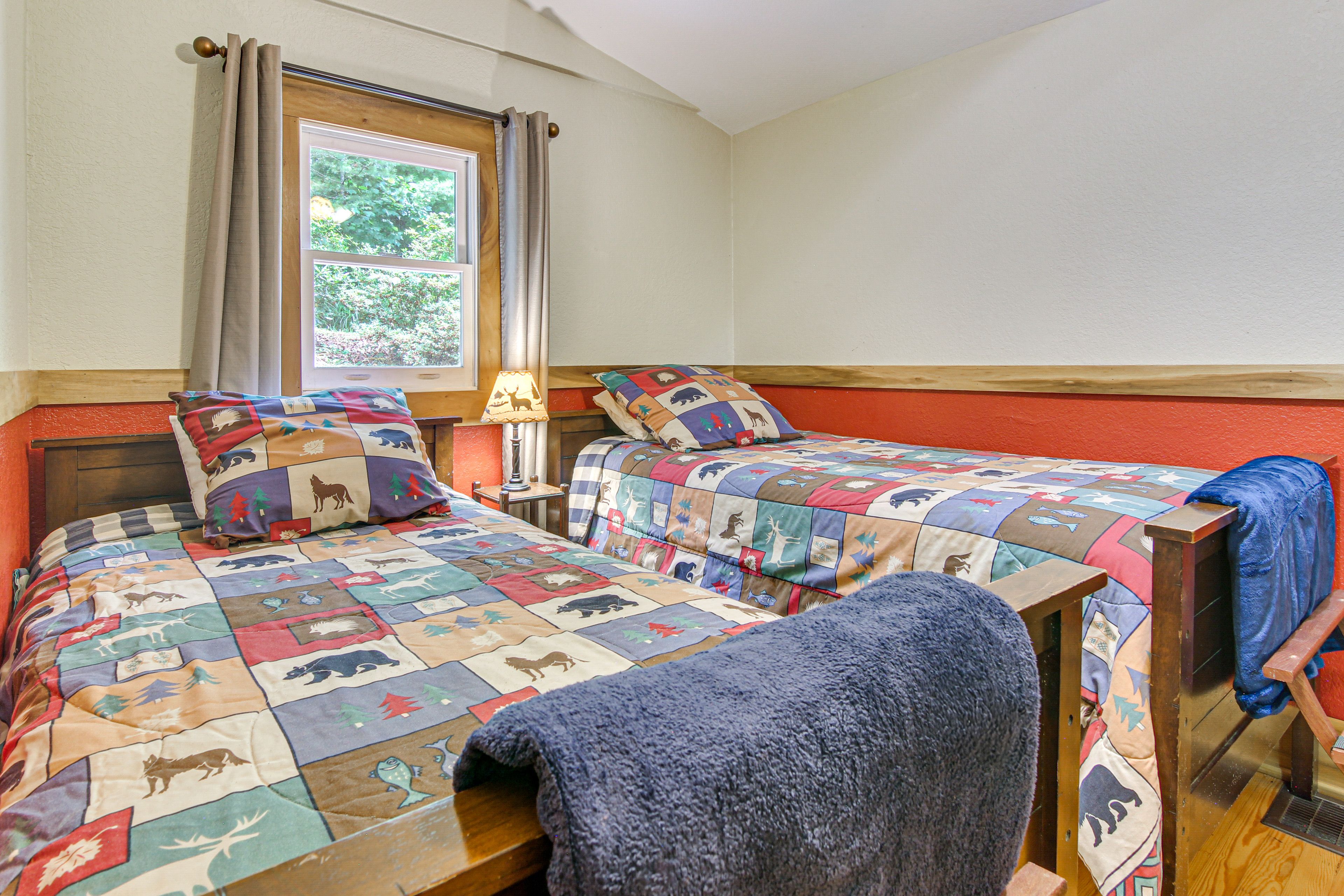 Bedroom 3 | 2 Twin Beds