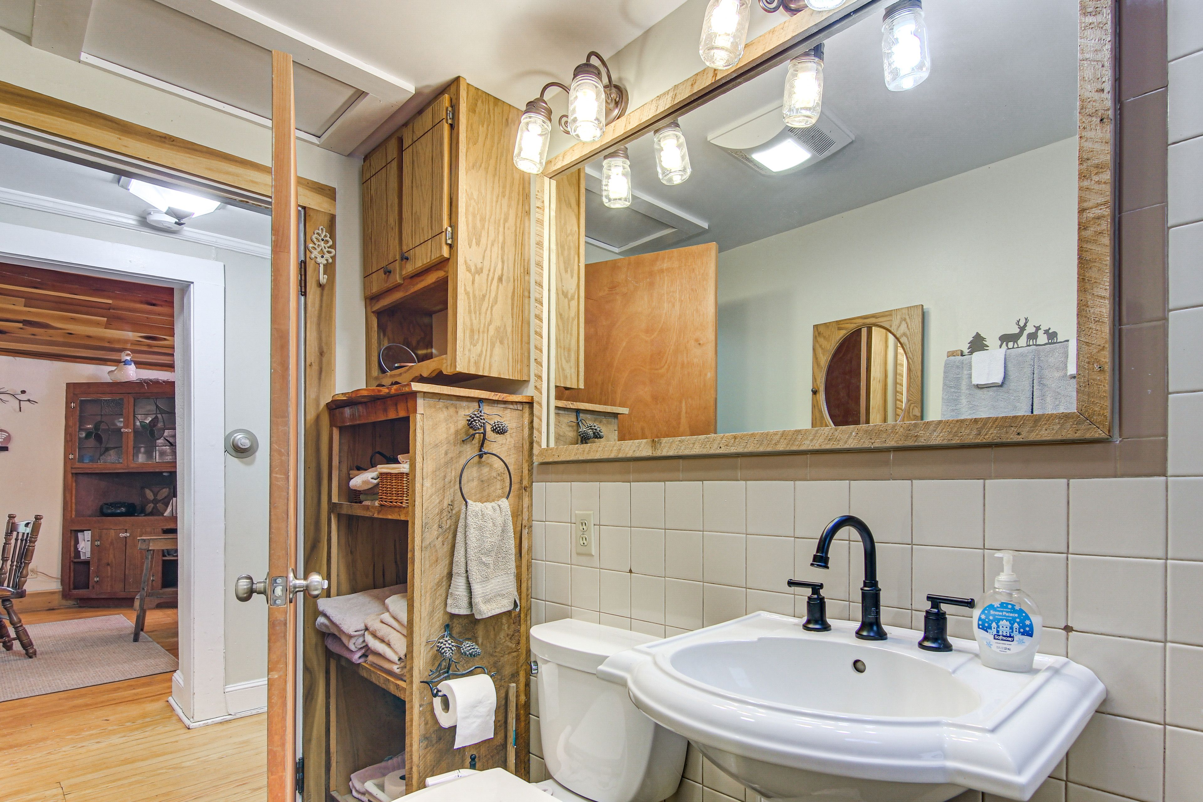 Full Bathroom
